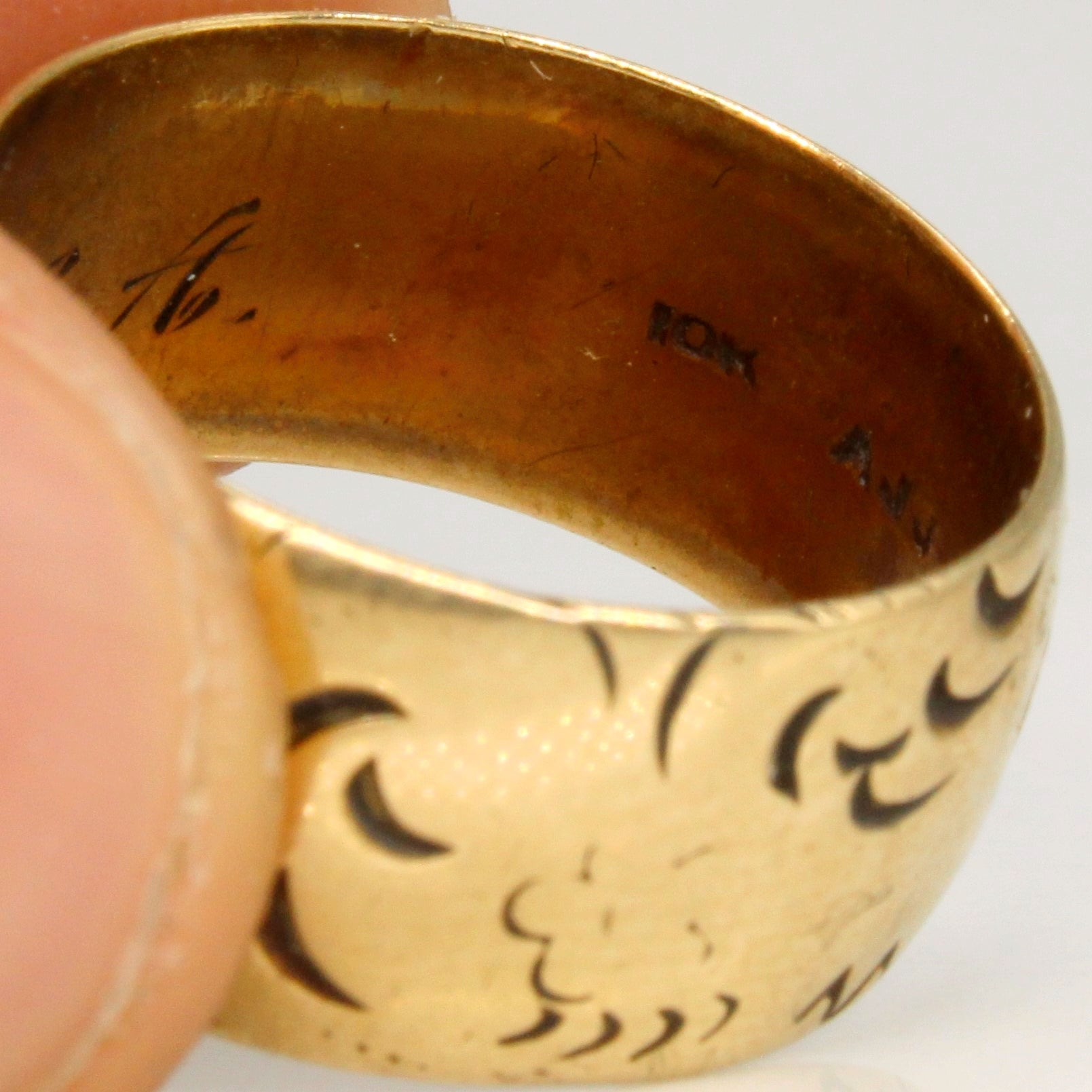10k Yellow Gold Cigar Band | SZ 6.75 |