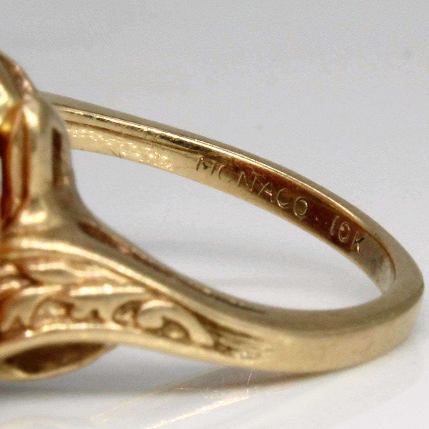 Seashell Cameo Ring | 2.00ct | SZ 6 |