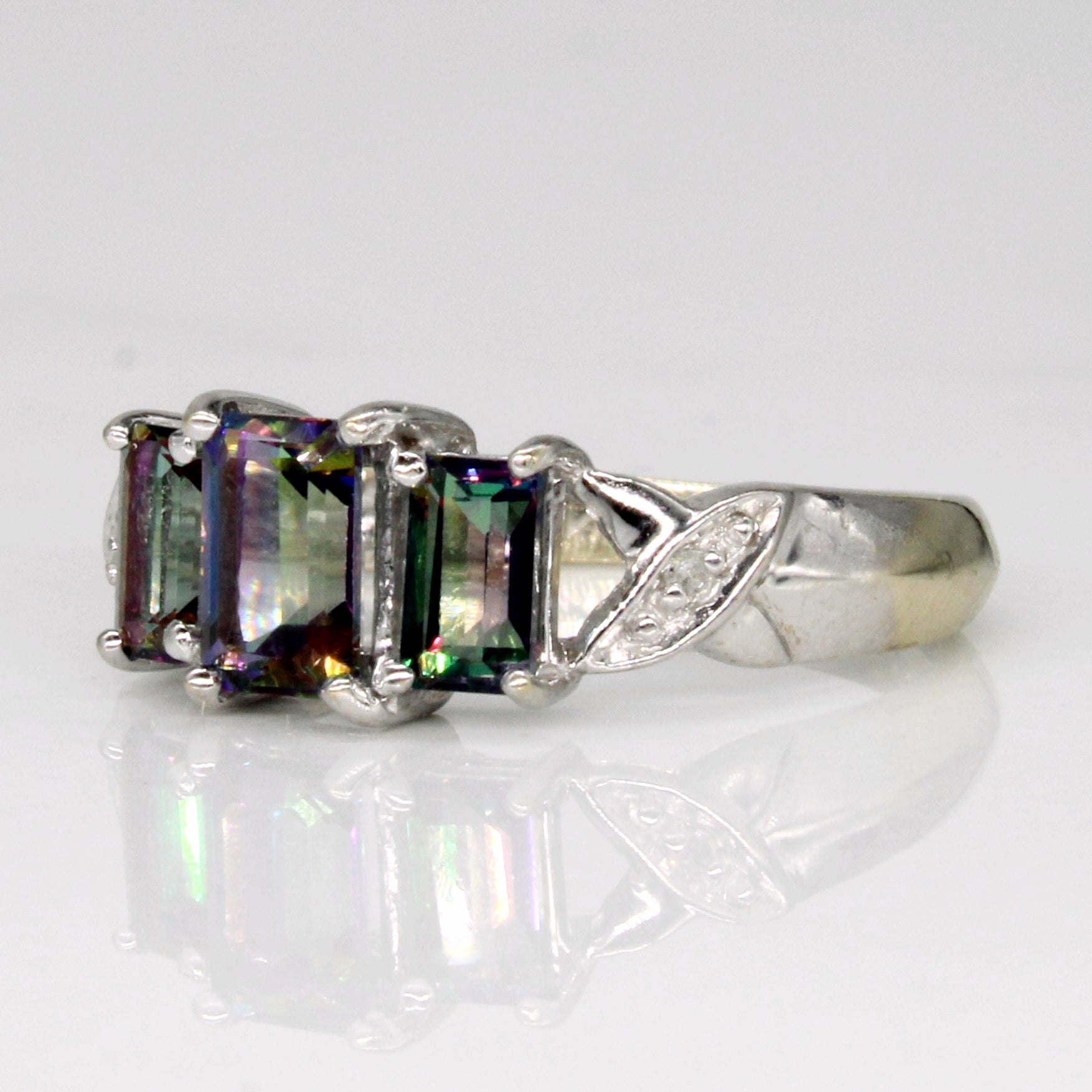 Bague cocktail en topaze mystique et diamants | 1,40 ct, 0,01 ct | Taille 5,75 |