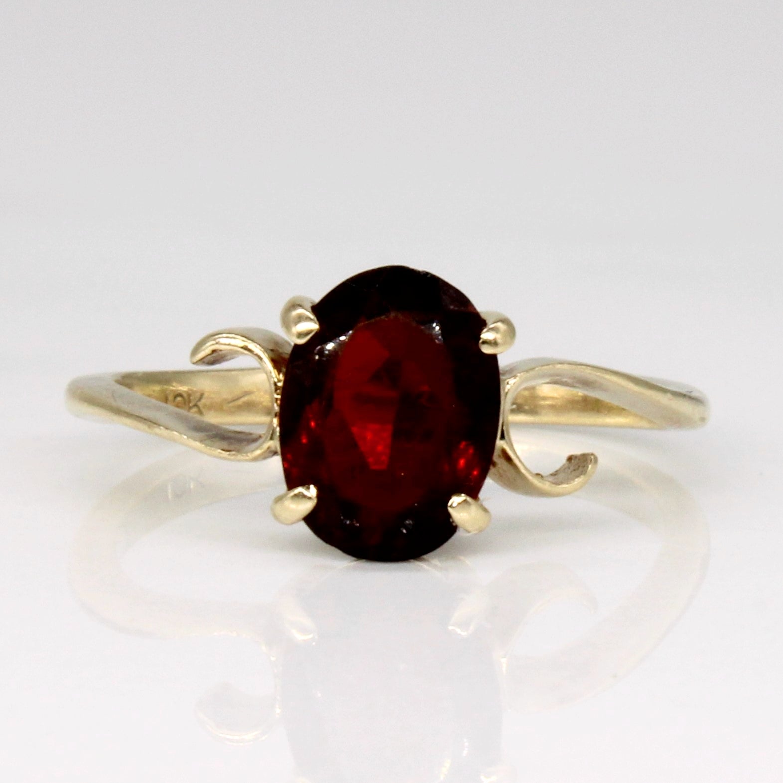 Garnet Cocktail Ring | 1.40ct | SZ 5 |