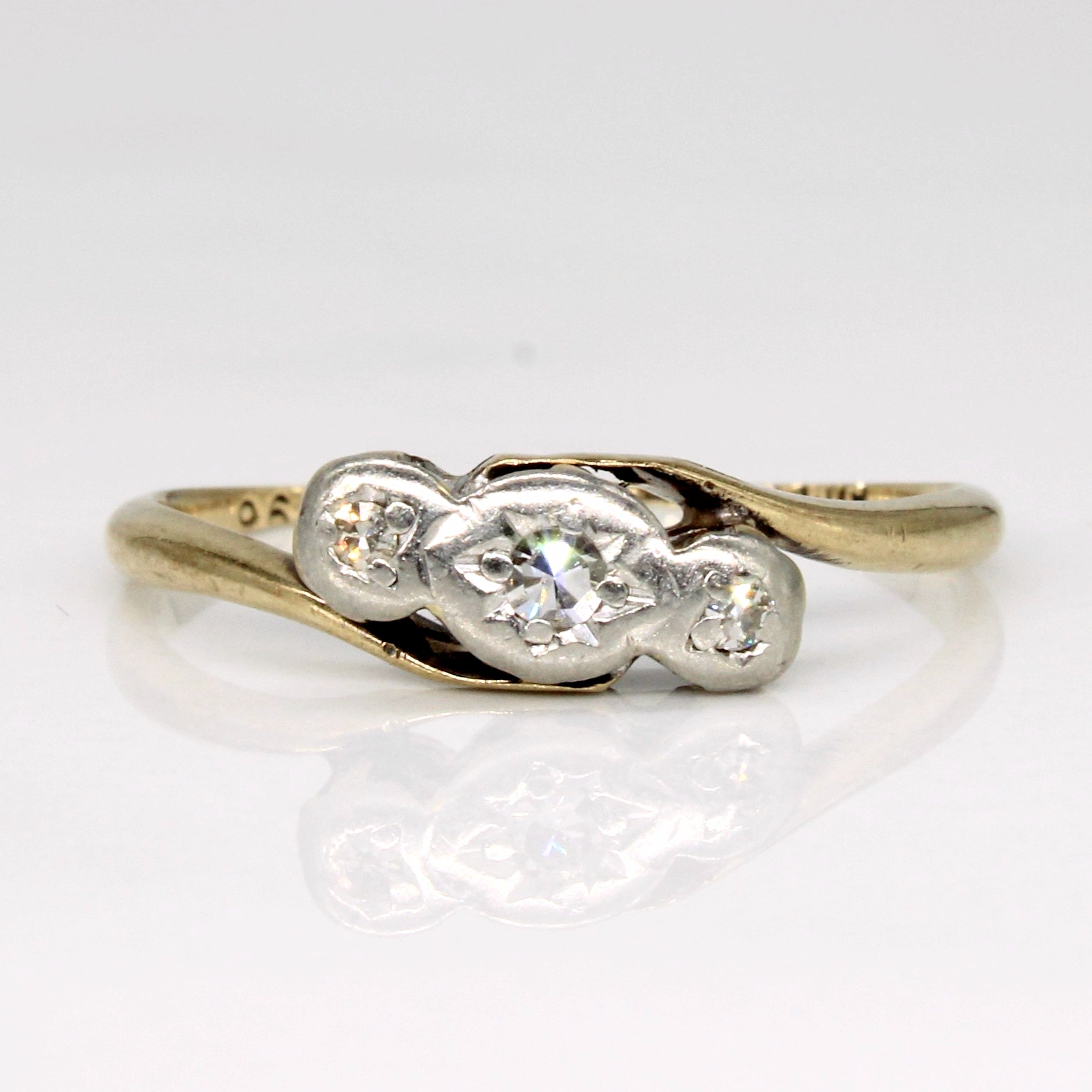 Illusion Set Diamond Ring | 0.05ctw | SZ 6.5 |