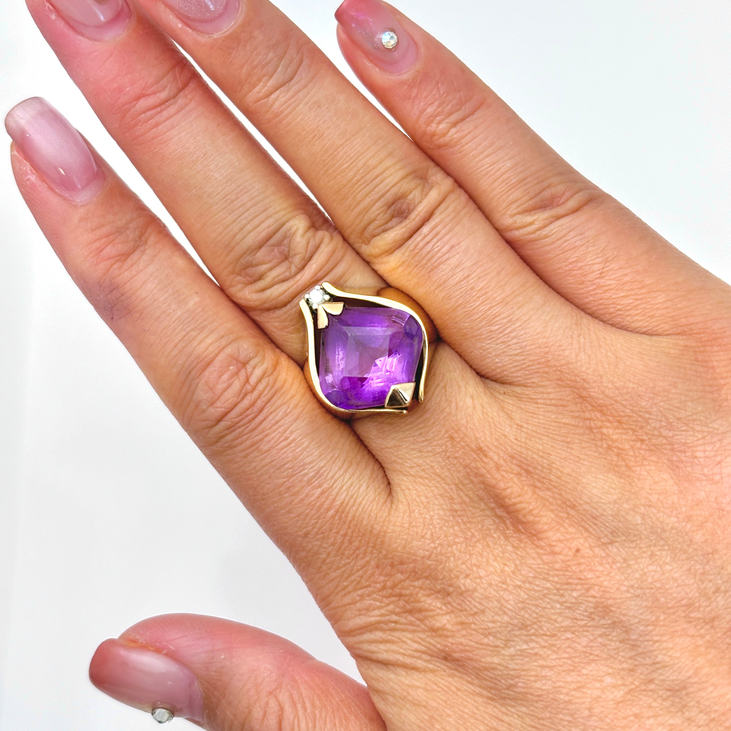 14k Yellow Gold Amethyst Ring | 8.00ct, 0.05ct | SZ 7