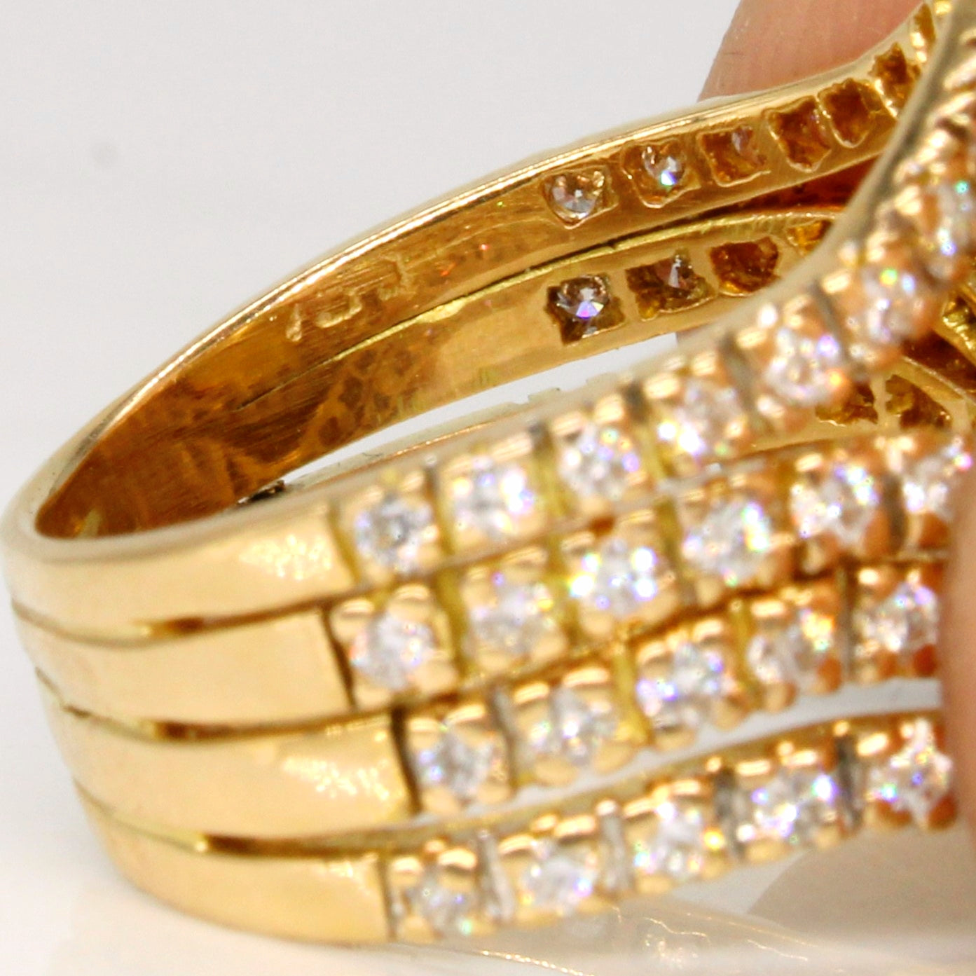 Pearl & Diamond Cocktail Ring | 0.75ctw | SZ 6 |