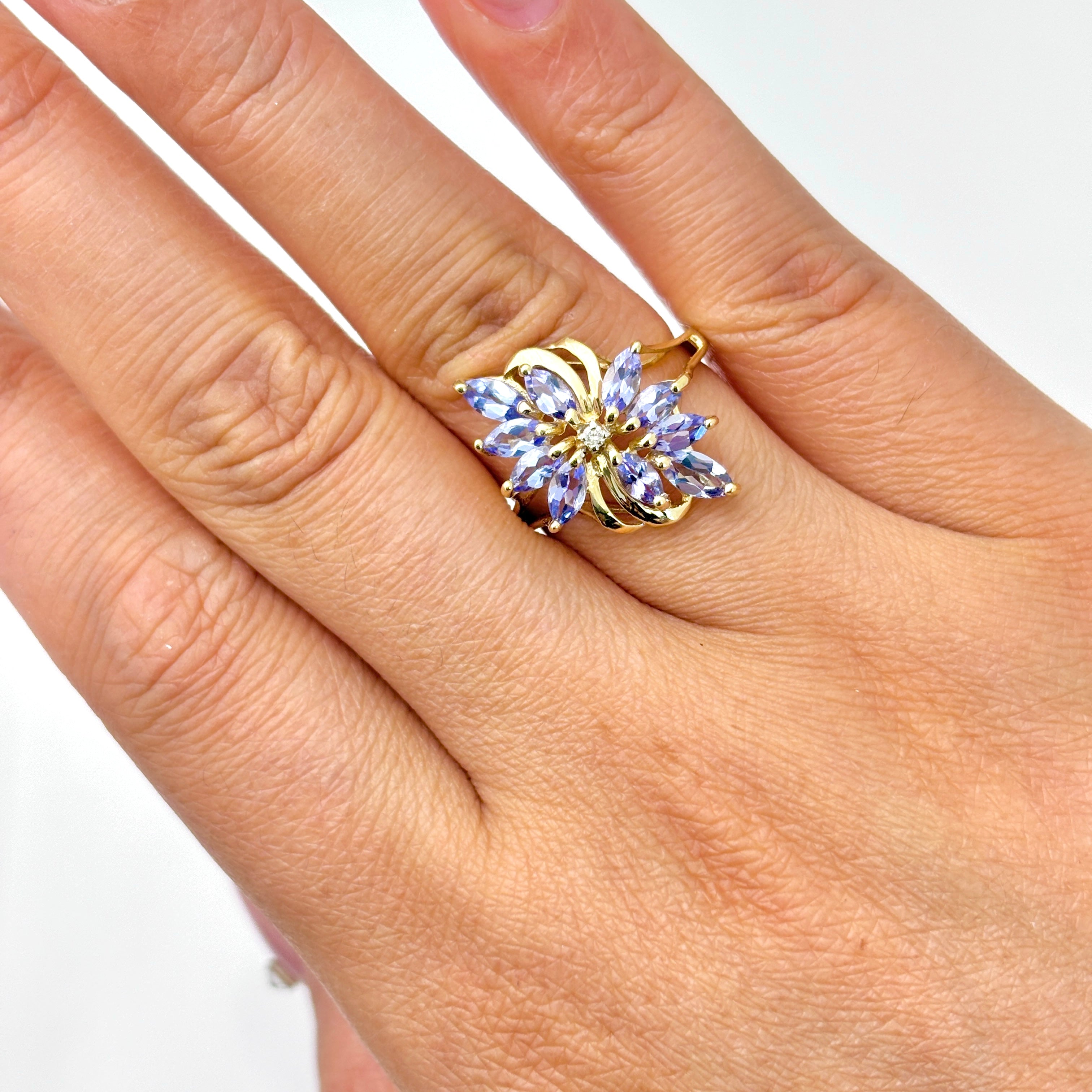Bague en or jaune 14 carats, tanzanite et diamants | 1,20 ct au total, 0,01 ct au total | Taille 6,5