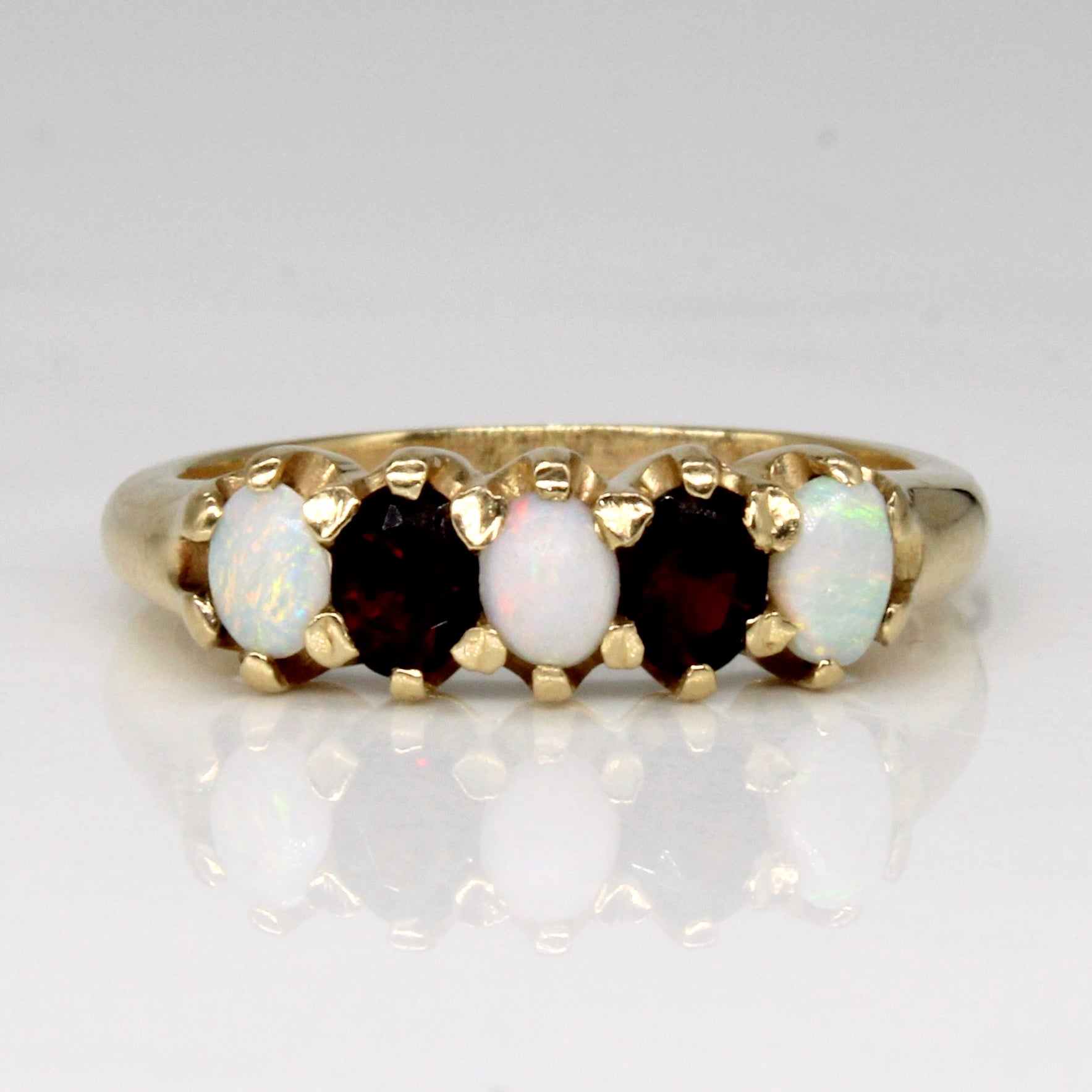 Bague cocktail Grenat et Opale | 0,30 ct, 0,30 ct | Taille 6,25 |