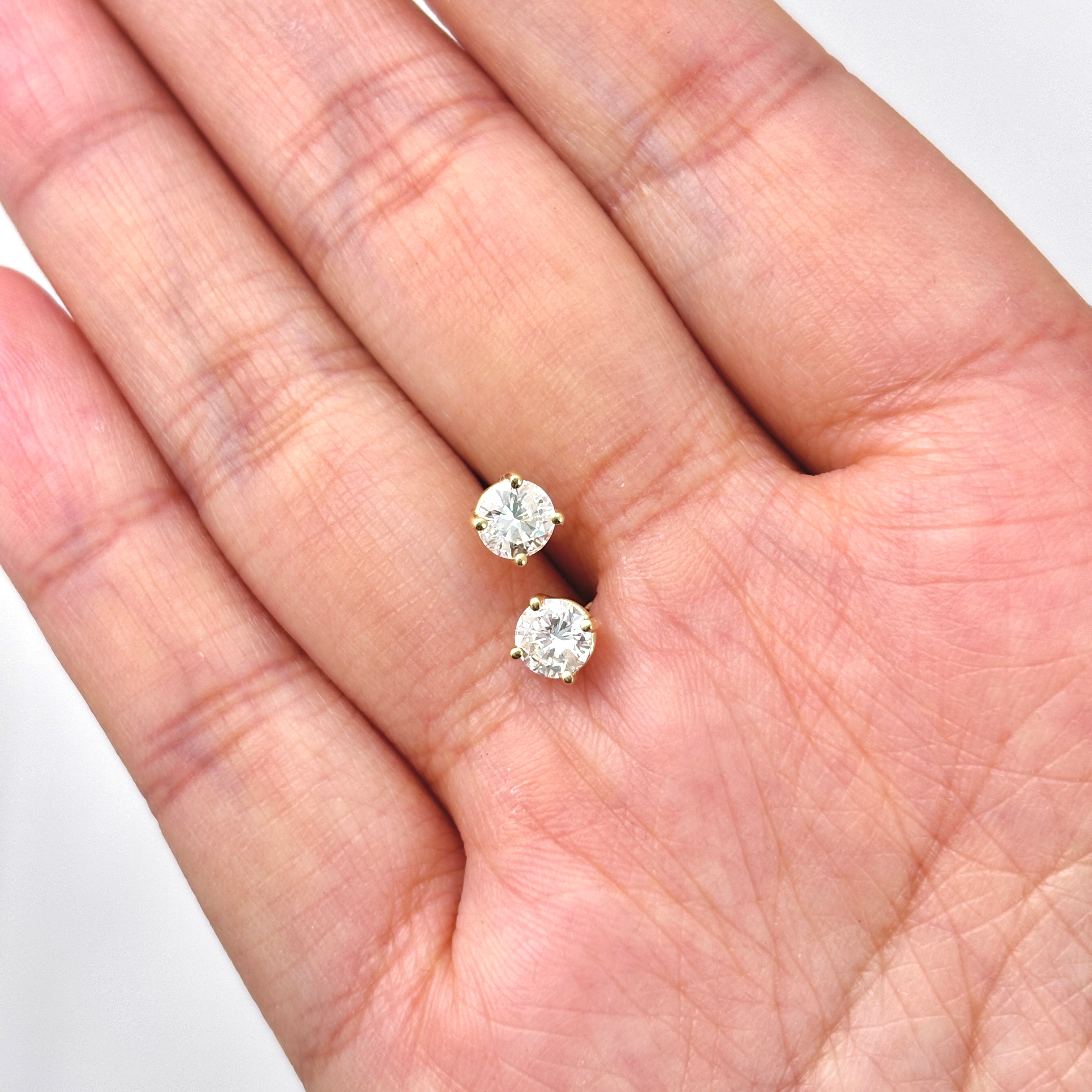 Diamond Stud Earrings | 0.84ctw |