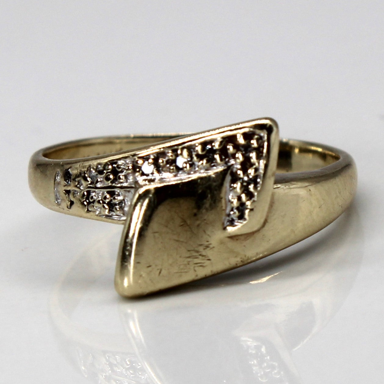 Offset Cluster Diamond Ring | 0.04ctw | SZ 8 |