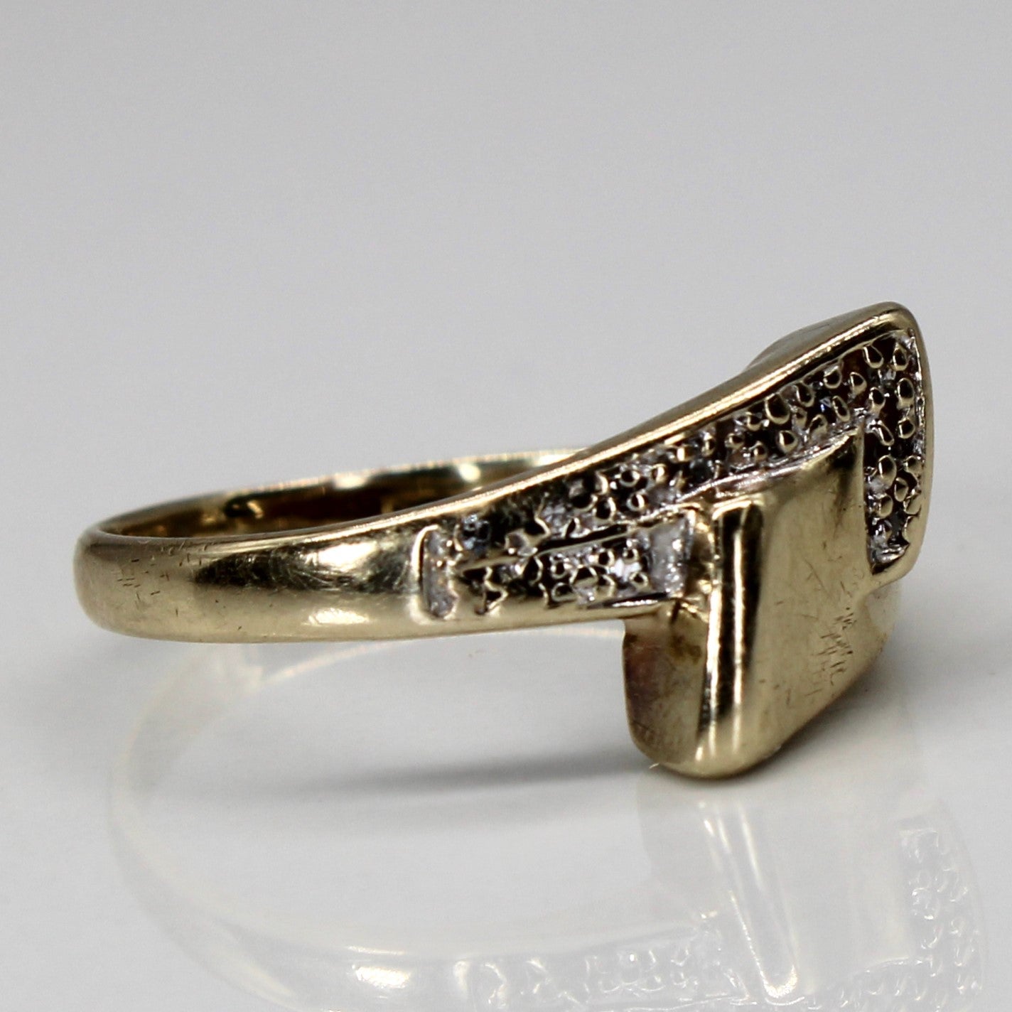 Offset Cluster Diamond Ring | 0.04ctw | SZ 8 |