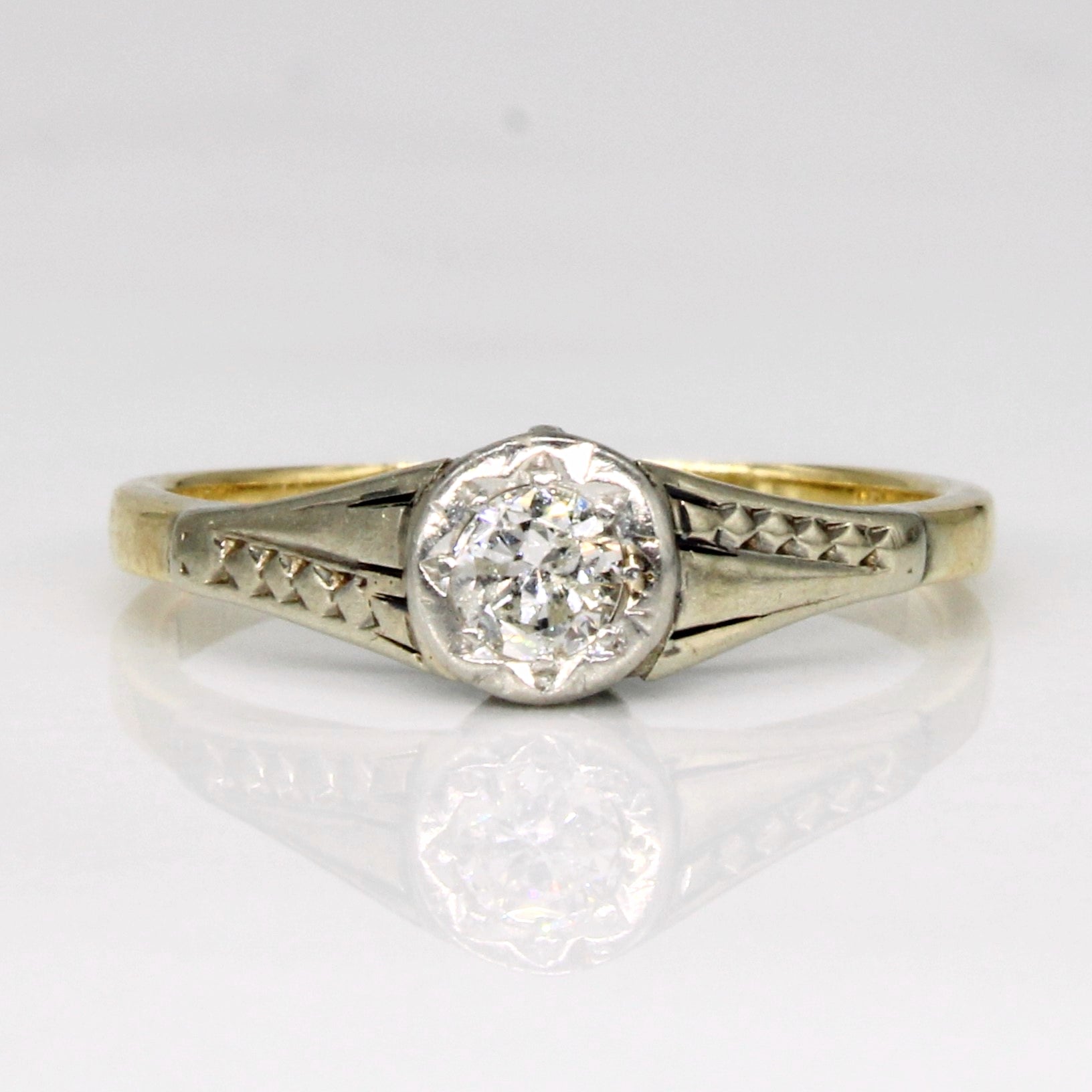 Vintage Bezel Set Diamond Ring in 18k with Platinum Setting | 0.12ct | SZ 4 |