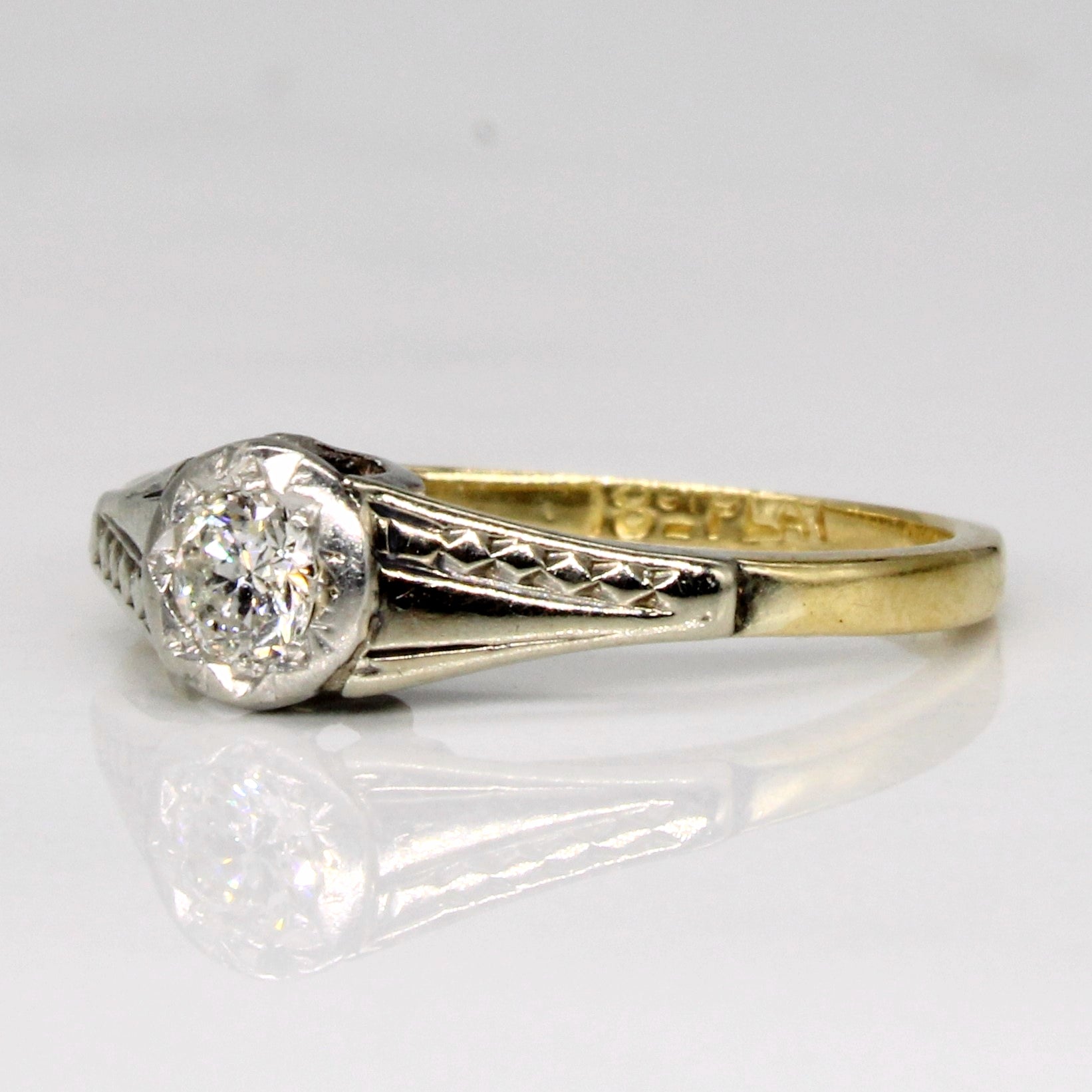 Vintage Bezel Set Diamond Ring in 18k with Platinum Setting | 0.12ct | SZ 4 |