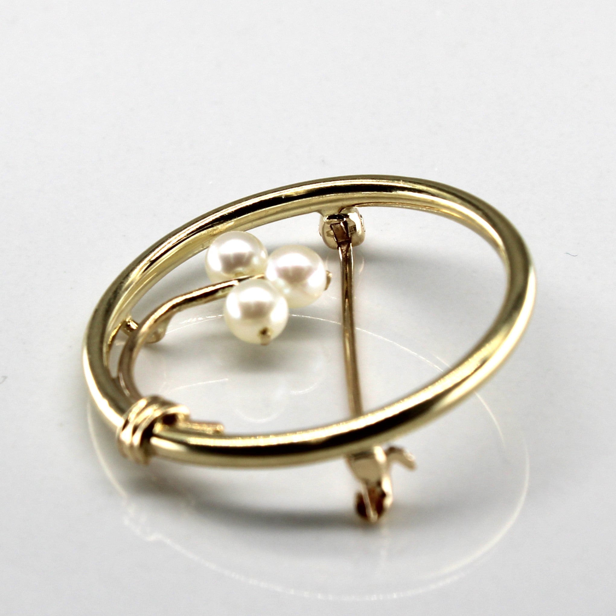 Gold Brooch with Pearls