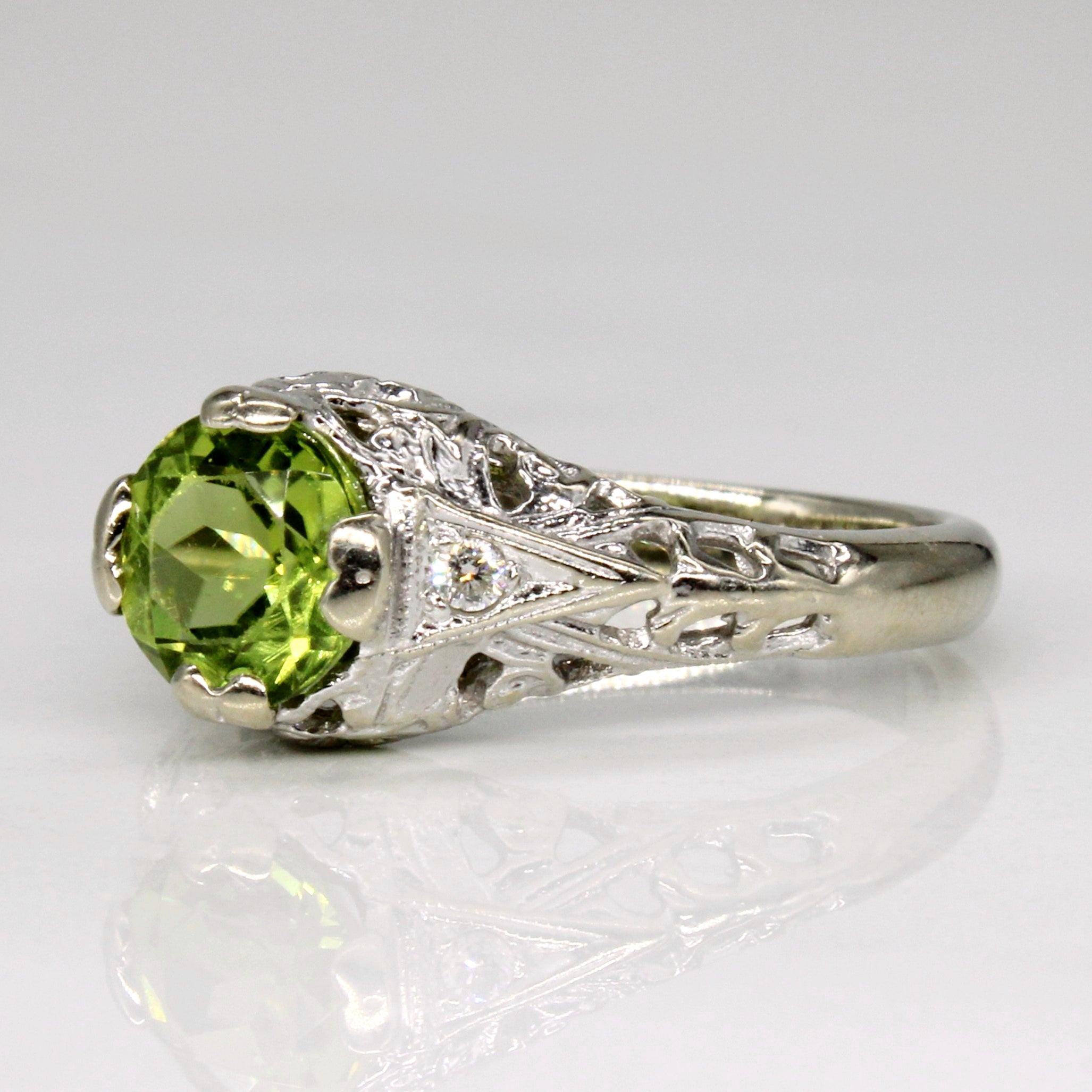 Peridot & Diamond Ring | 1.00ct, 0.03ctw | SZ 5 |