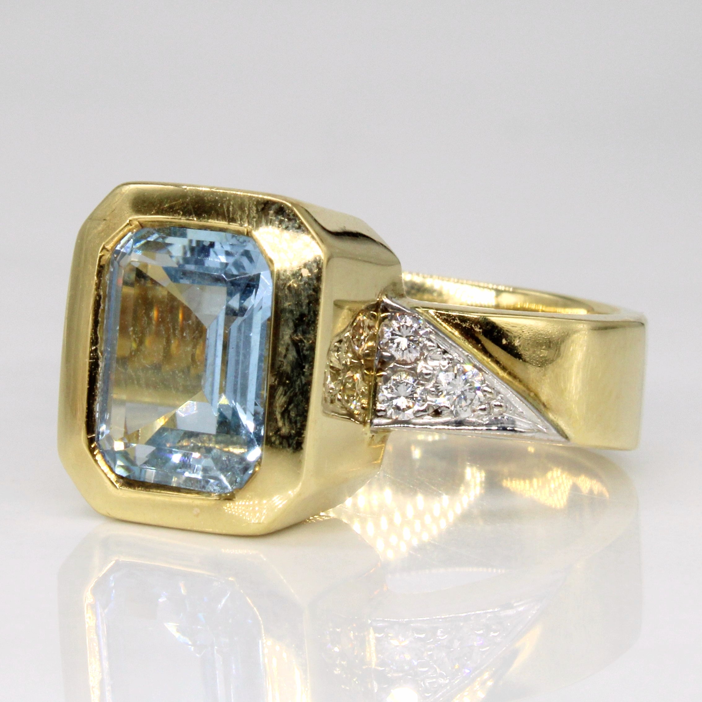 Aquamarine & Diamond Cocktail Ring | 2.50ct, 0.10ctw | SZ 8 |