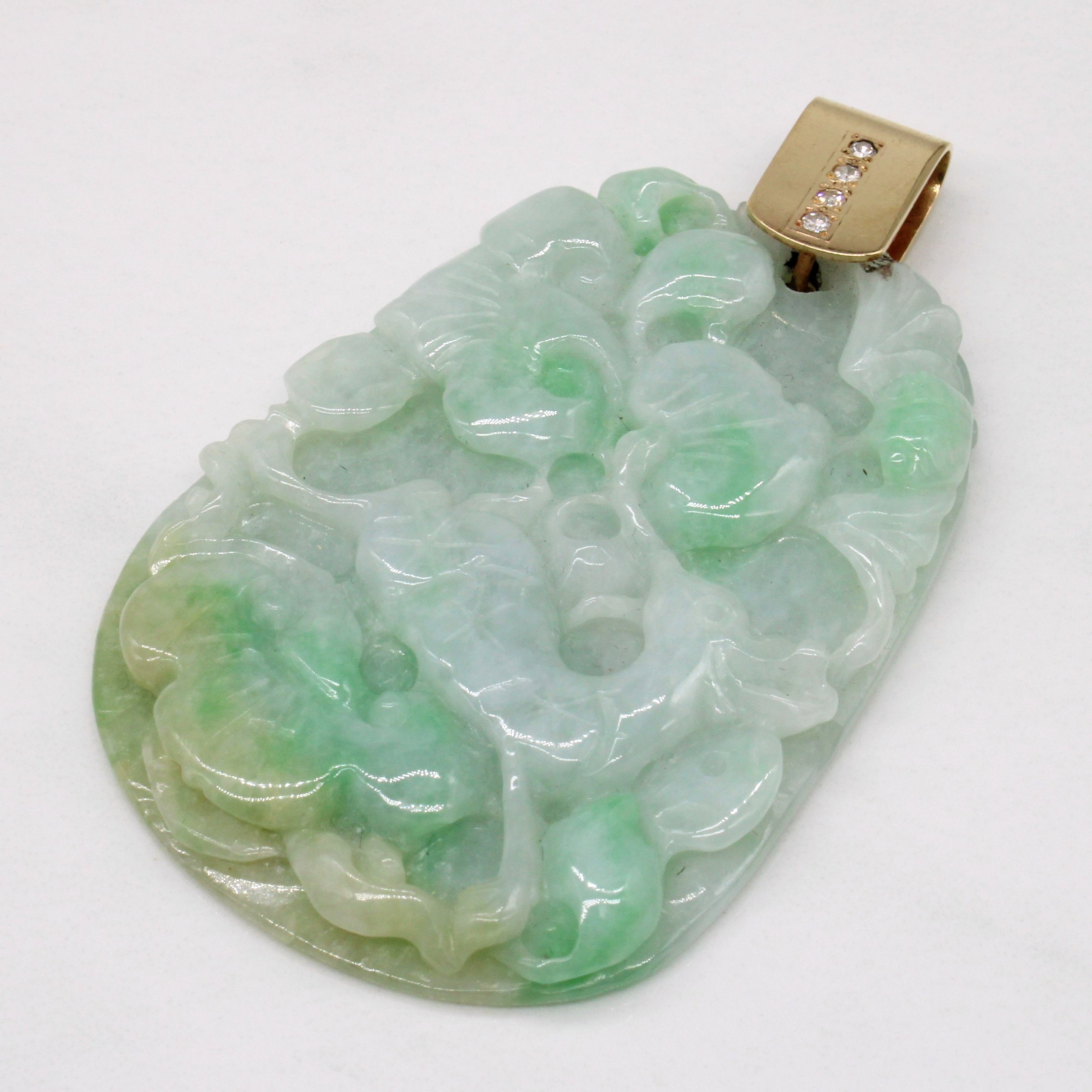 Jadeite & Diamond Large Pendant | 125.00ct, 0.08ctw |