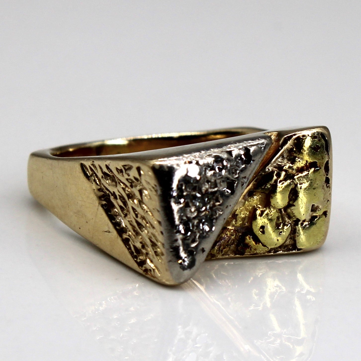 Offset Cluster Diamond Ring | 0.09ctw | SZ 7.5 |