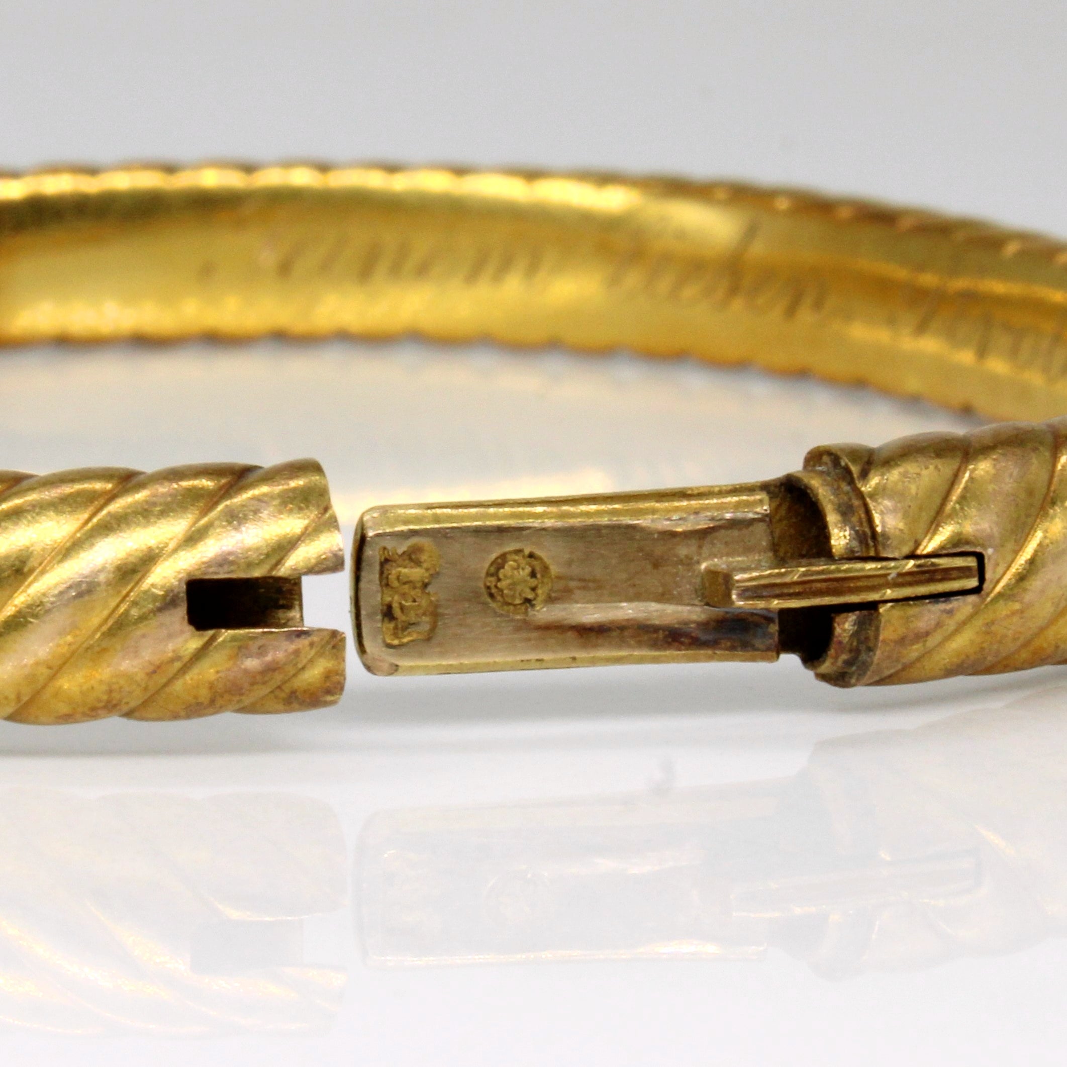 21k Yellow Gold Hinged Bangle | 5.5" |