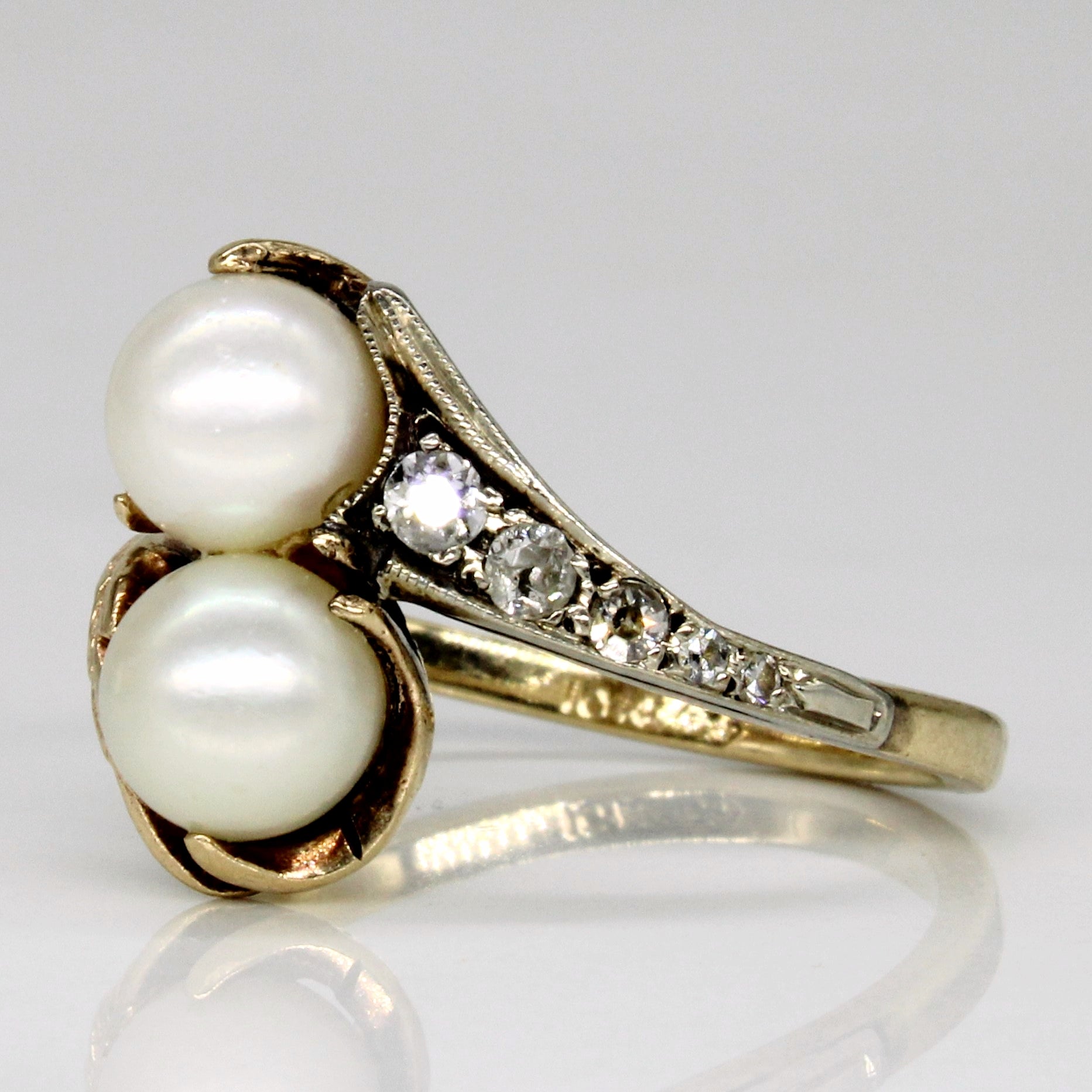 Antique Pearl & Old Cut Diamond Bypass Ring with Leaf Mofif | 0.13ctw | SZ 7 |