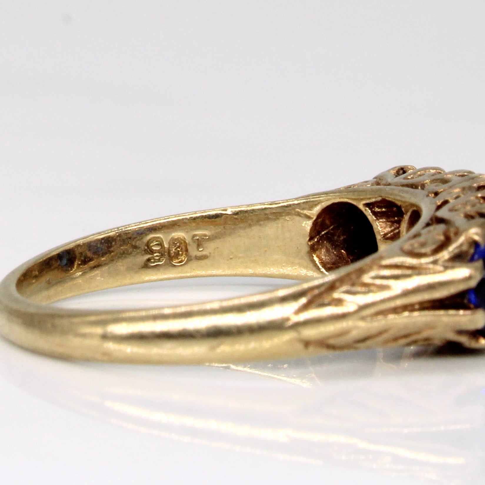 Vintage 9k Synthetic Sapphire & Colourless Topaz Ring | 1.75ctw, 0.12ctw | SZ 6.5 |