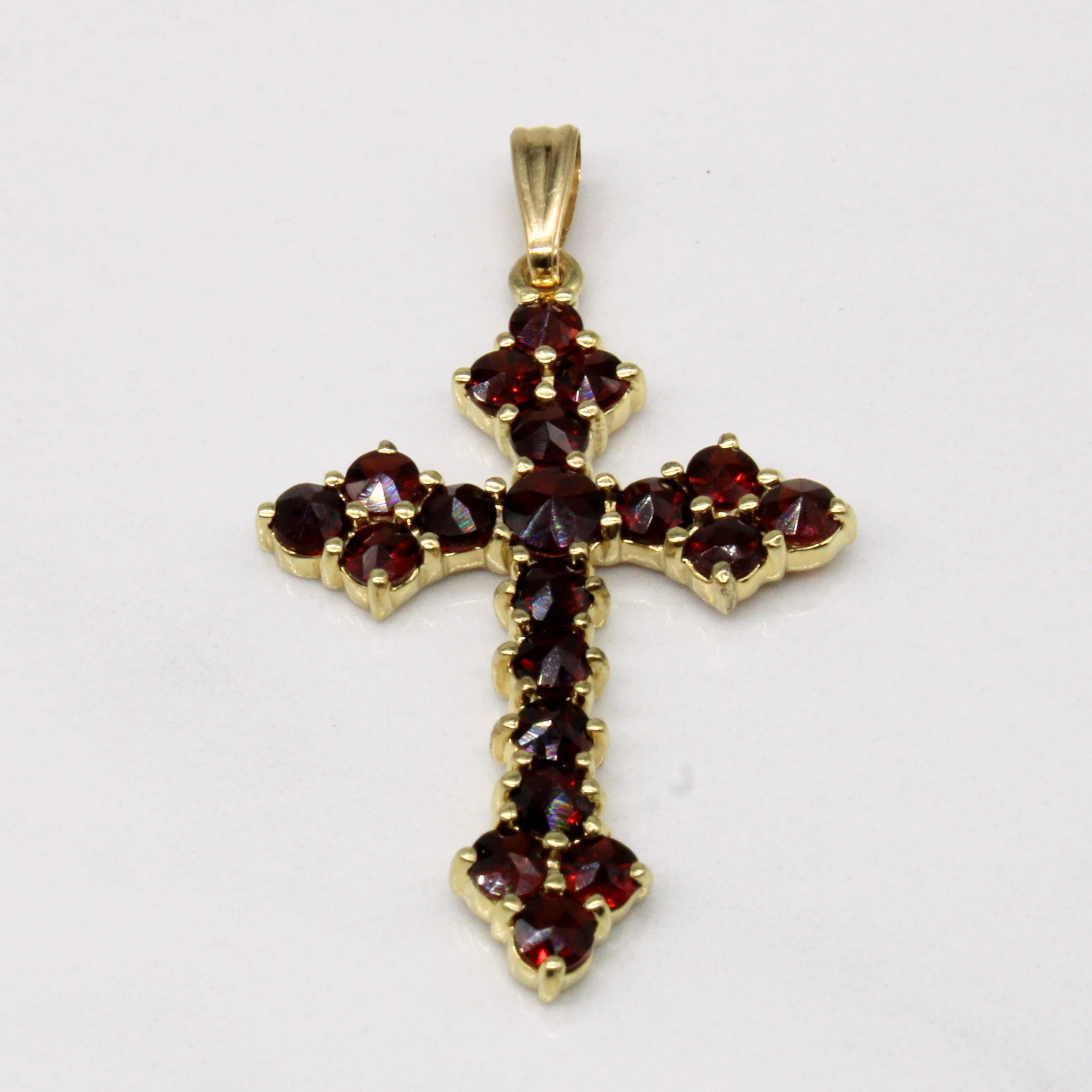 Pendentif croix en grenat | 1,70 ct |