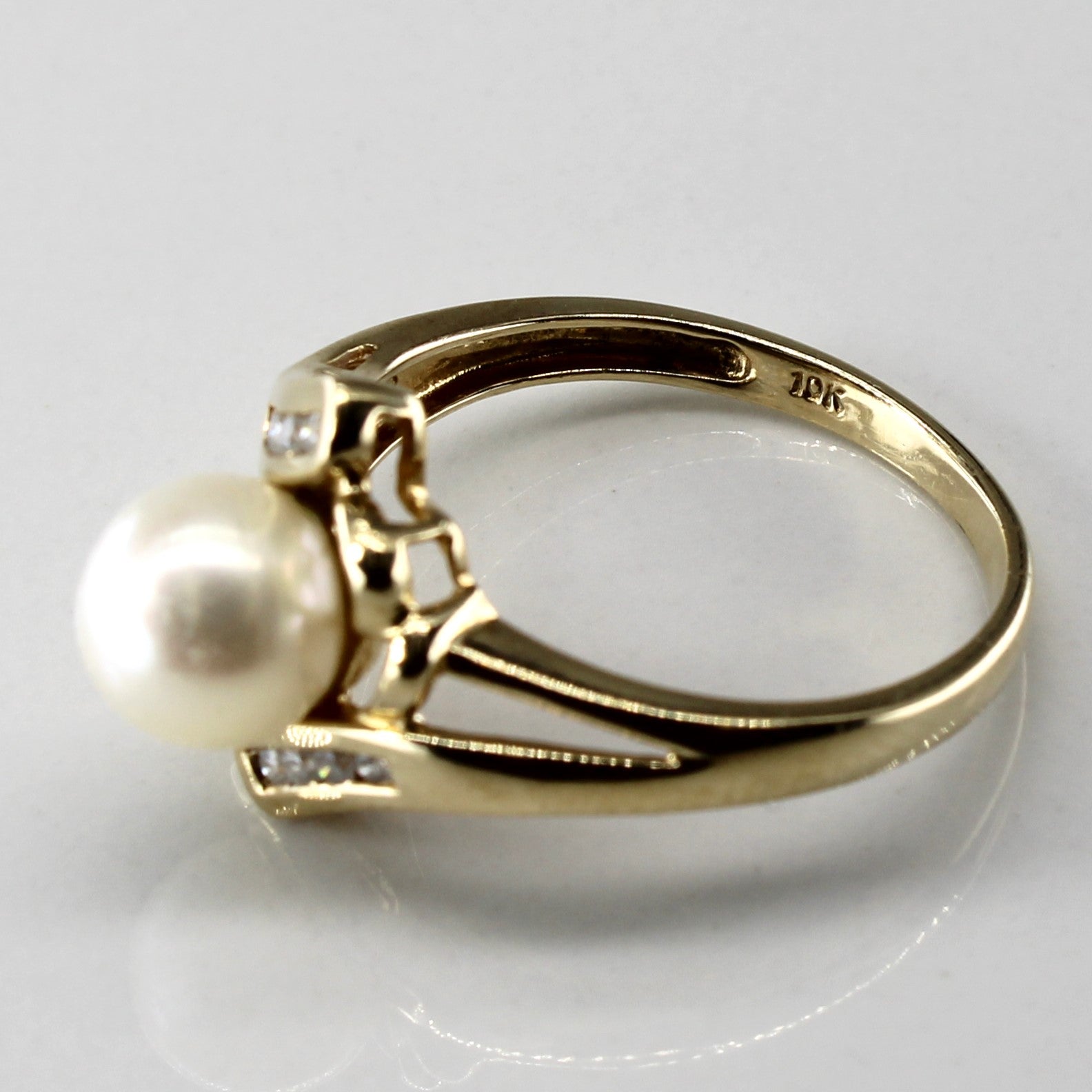 Bypass Pearl & Diamond Ring | 0.06ctw | SZ 7 |