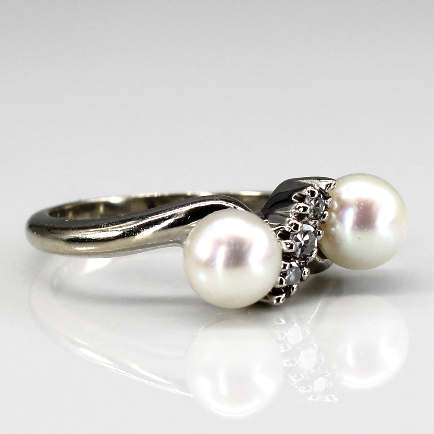 Bypass Pearl & Diamond Ring | 0.07ctw | SZ 5.75 |