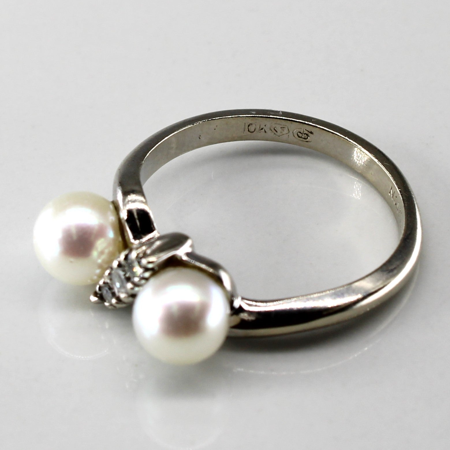 Bypass Pearl & Diamond Ring | 0.07ctw | SZ 5.75 |