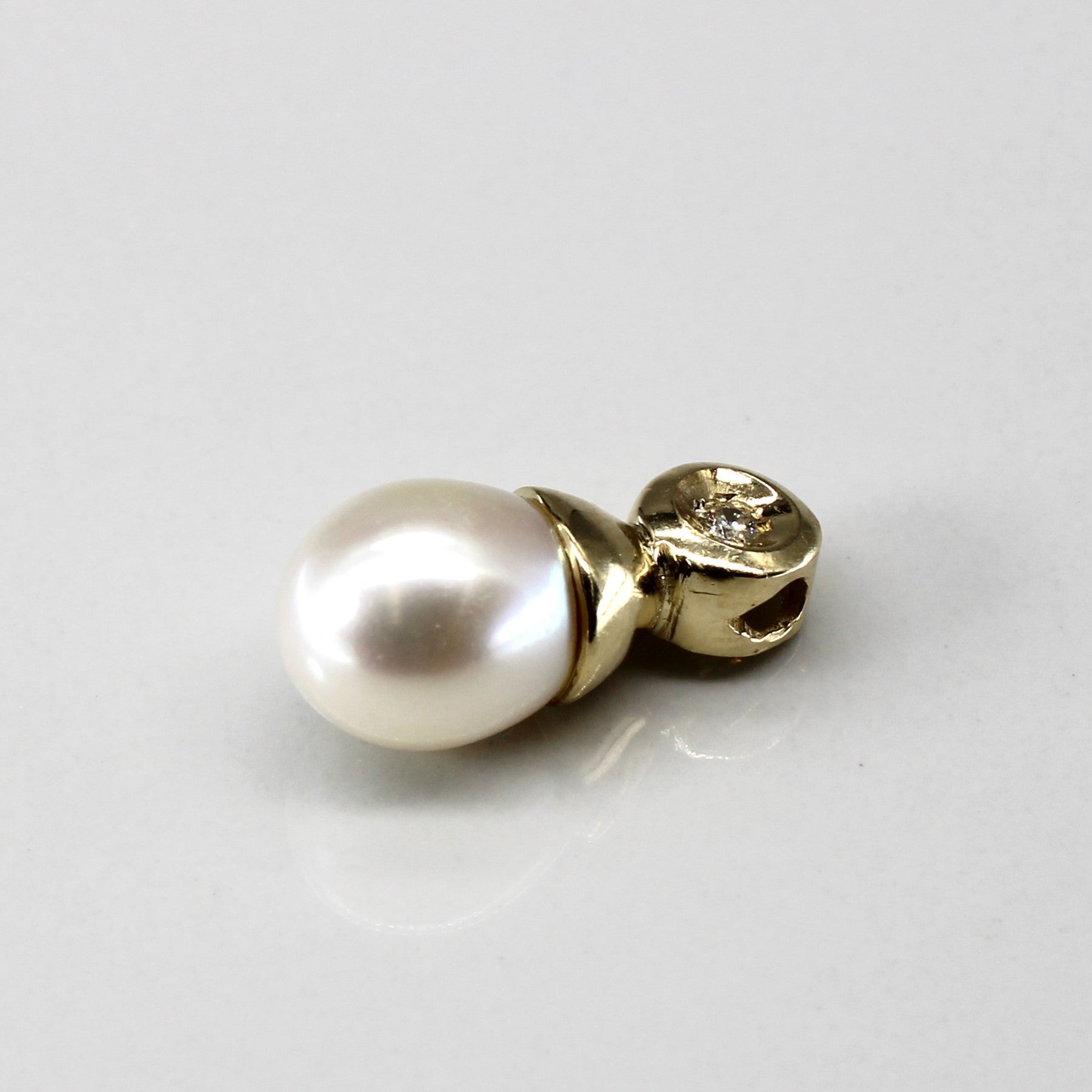 Drop Pearl & Diamond Pendant | 0.03ct |
