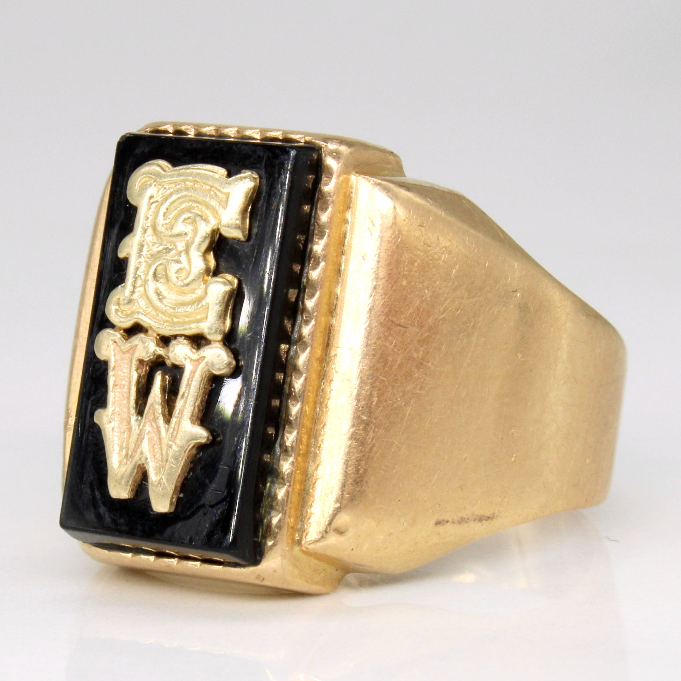 Onyx 'EW' Initial Ring | 2.50ct | SZ 8.5 |