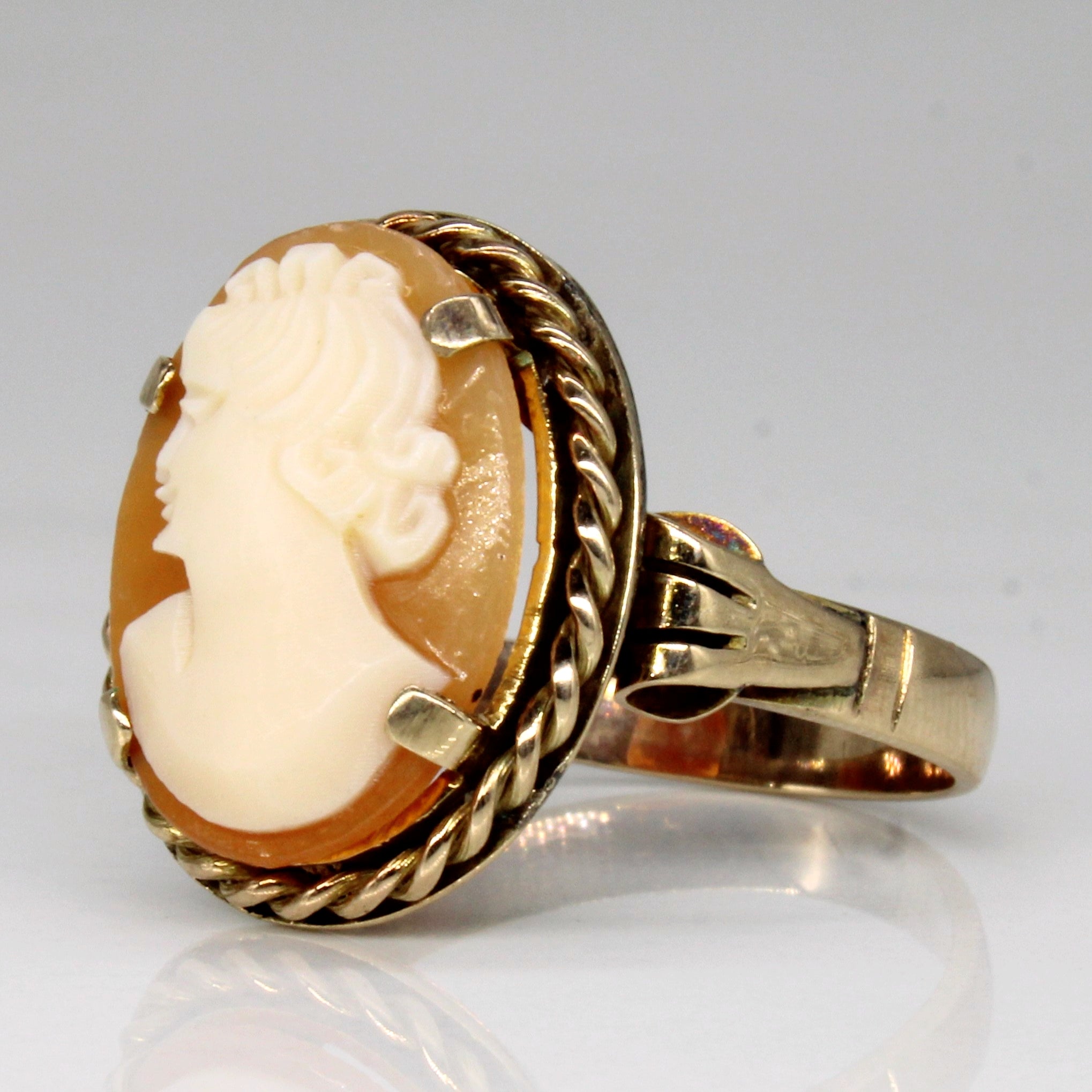 Carved Shell Cameo Ring | 3.25ct | SZ 7.25 |