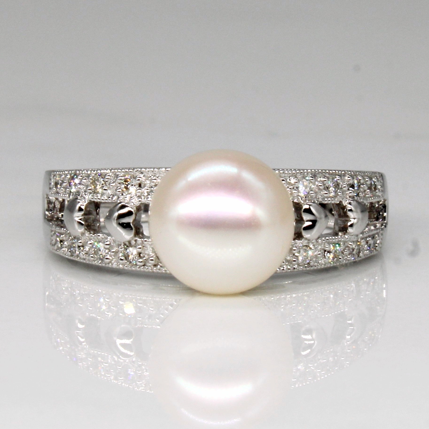 Pearl & Diamond Ring | 0.08ctw | SZ 7 |