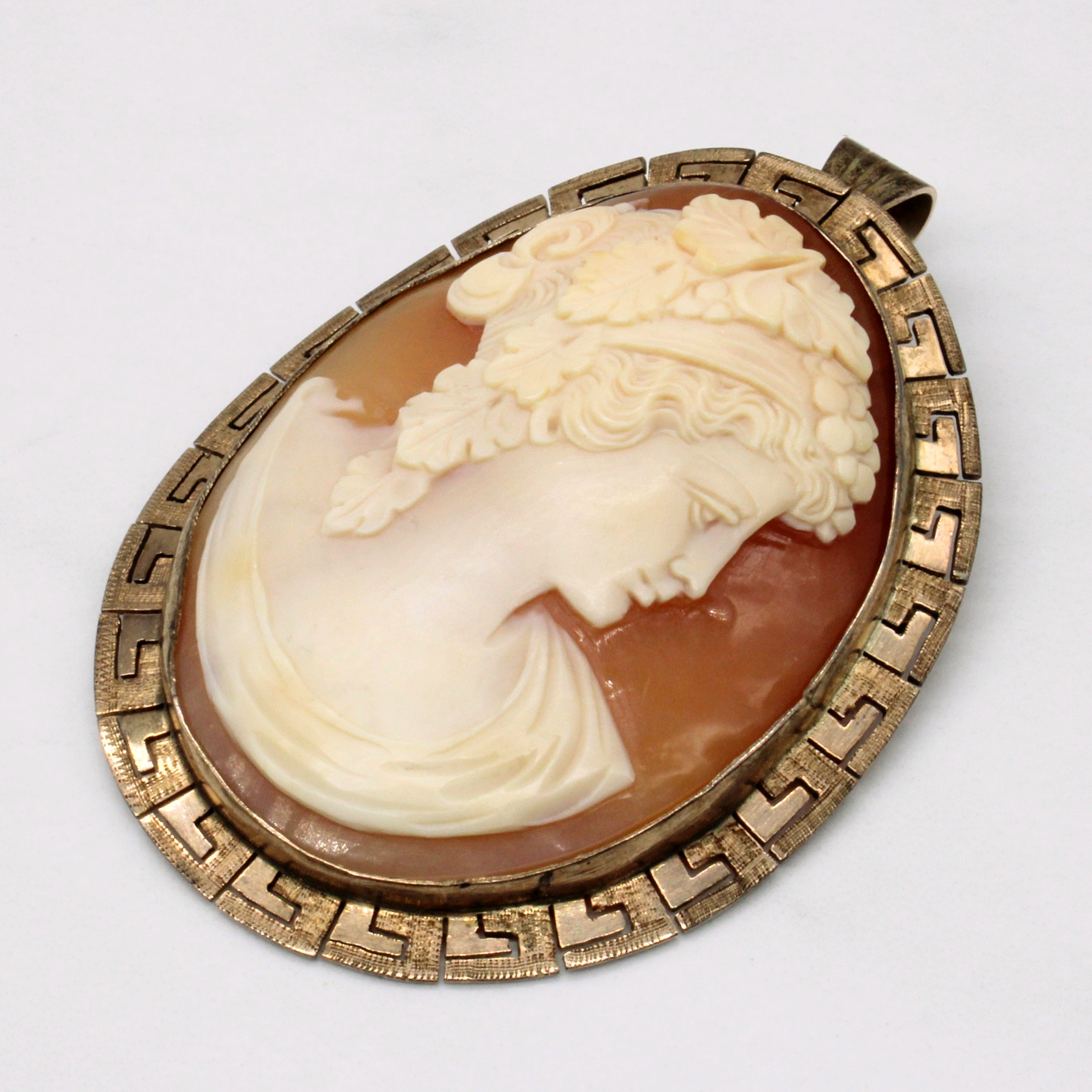 Shell Cameo Brooch & Pendant | 42.00ct |