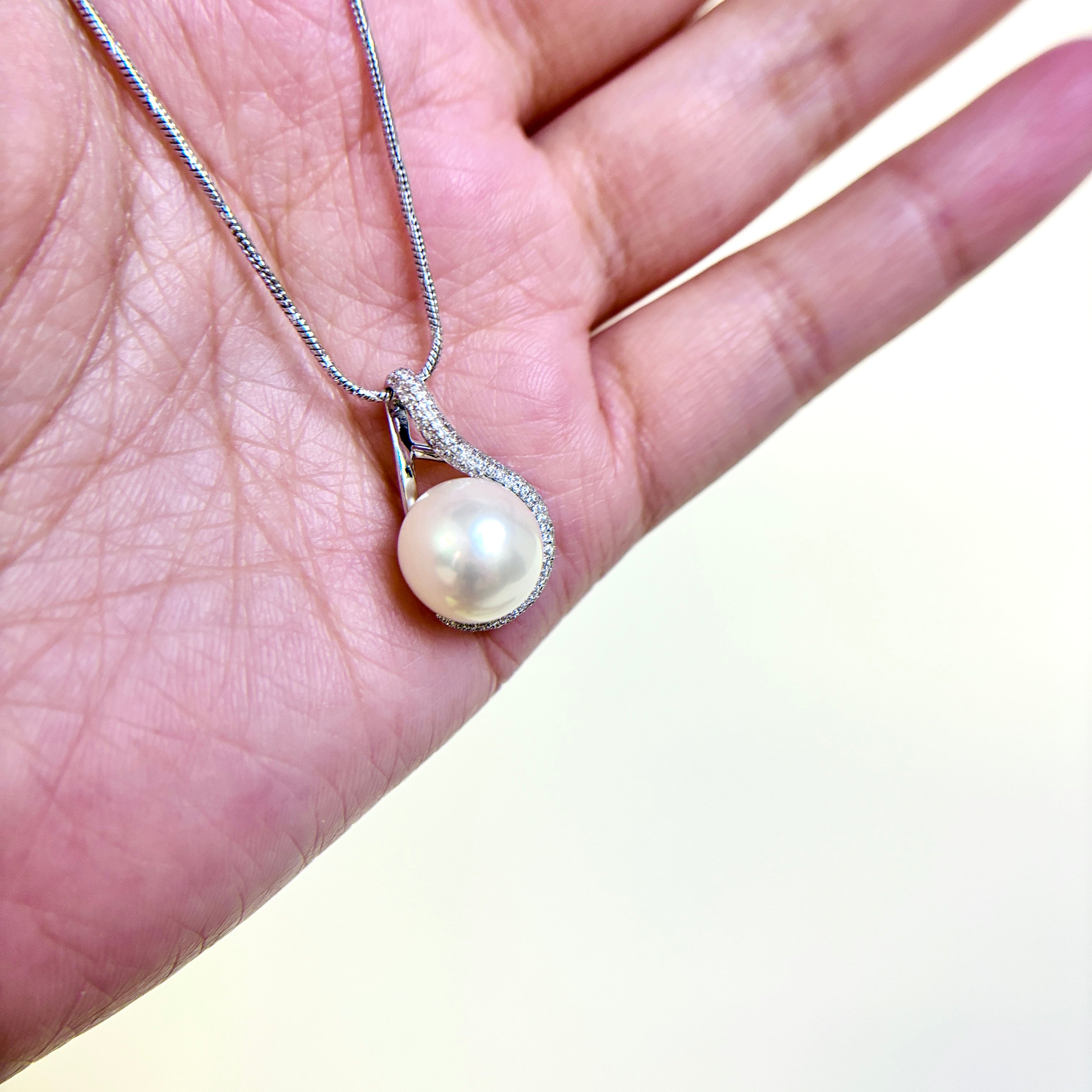 14k White Gold South Sea Pearl & Diamond Necklace | 11.50-11.70mm, 0.27ctw | 16"
