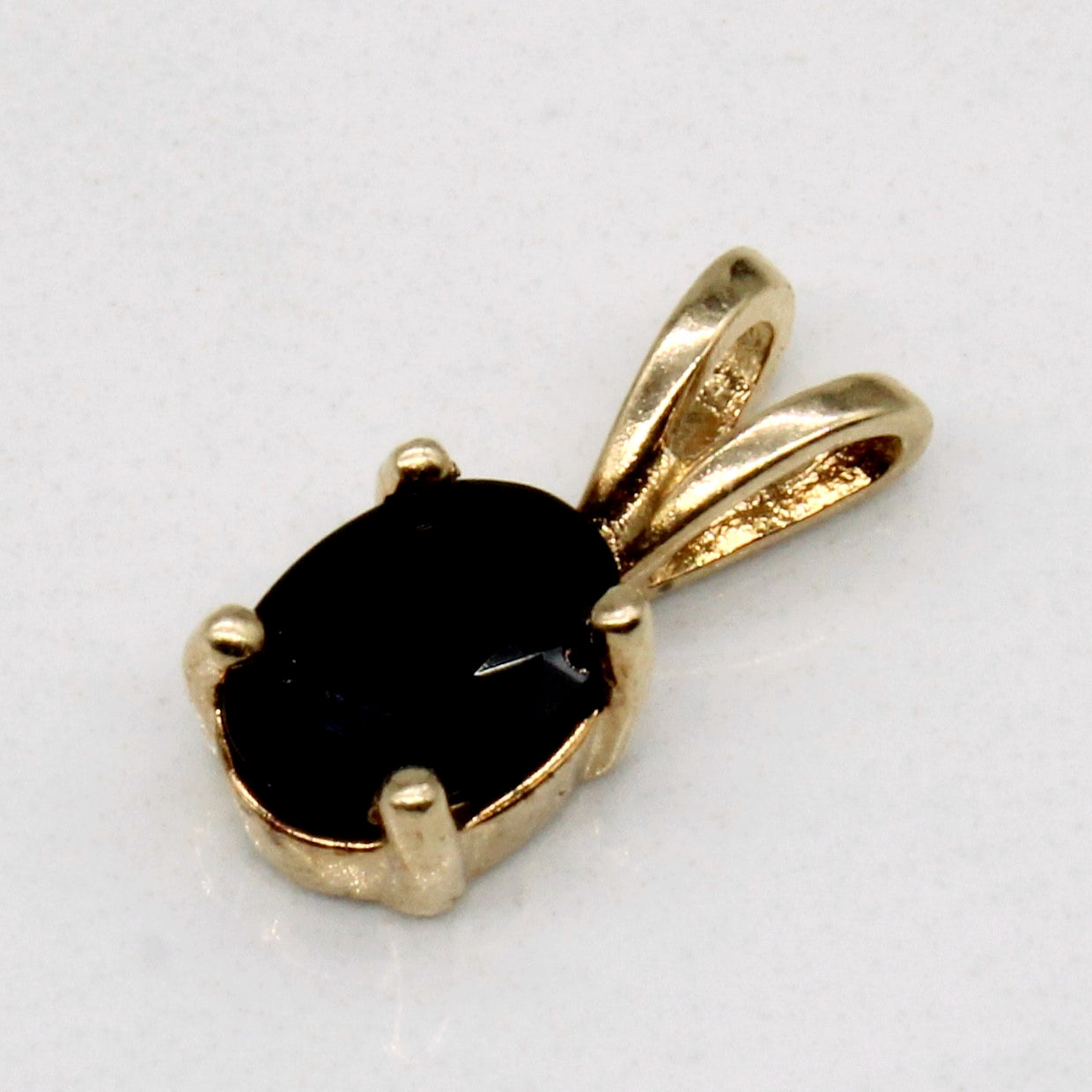 Sapphire Pendant | 0.75ct |