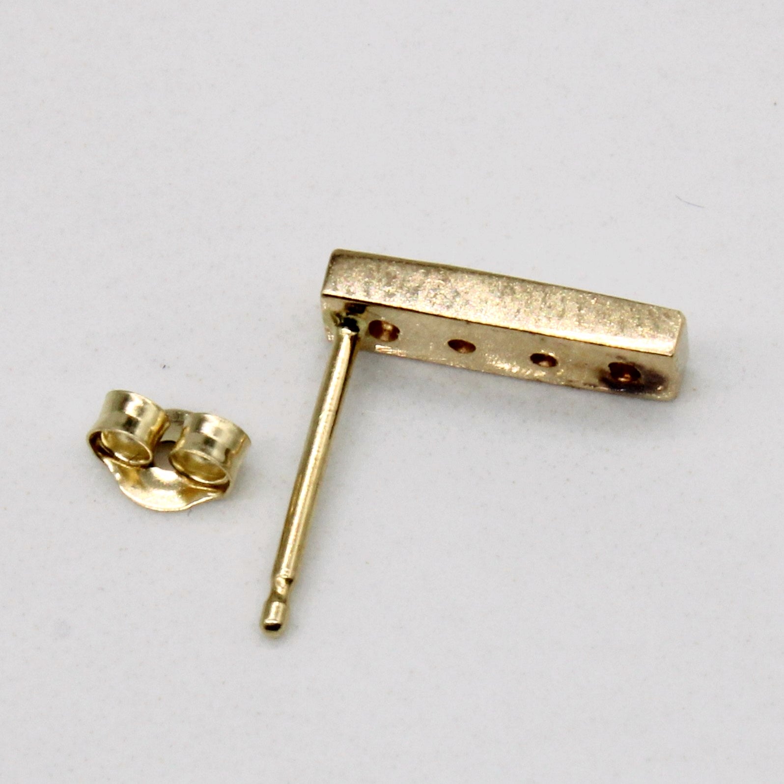 Diamond Column Earrings | 0.20ctw |