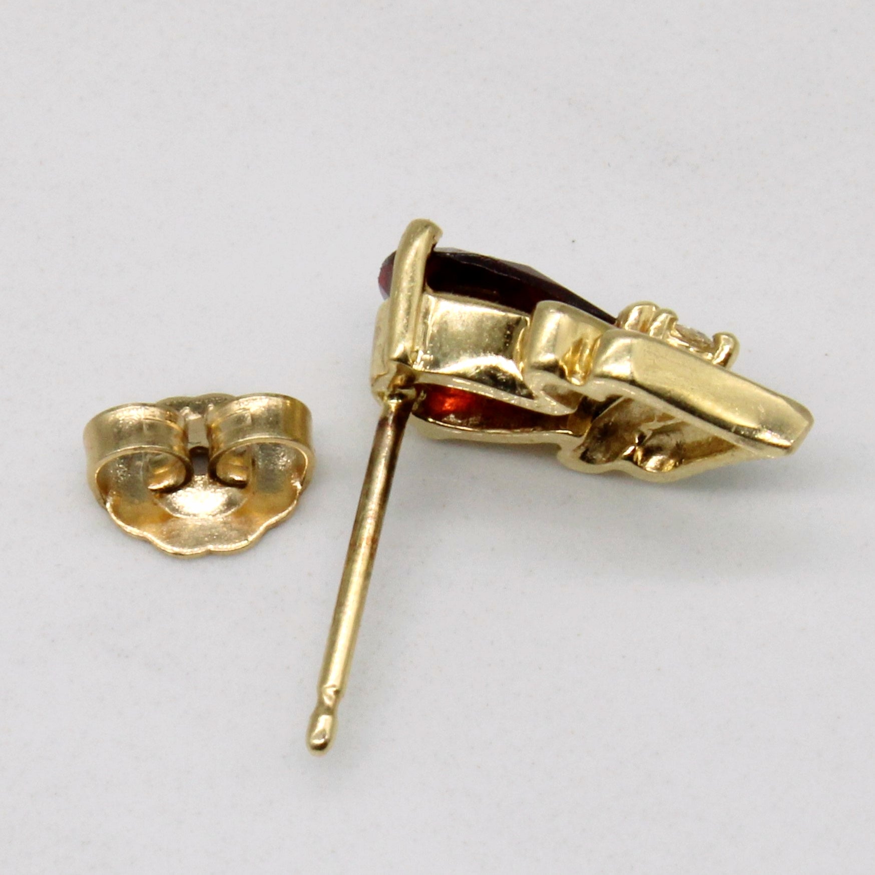 Garnet & Diamond Earrings | 1.40ctw, 0.03ctw |
