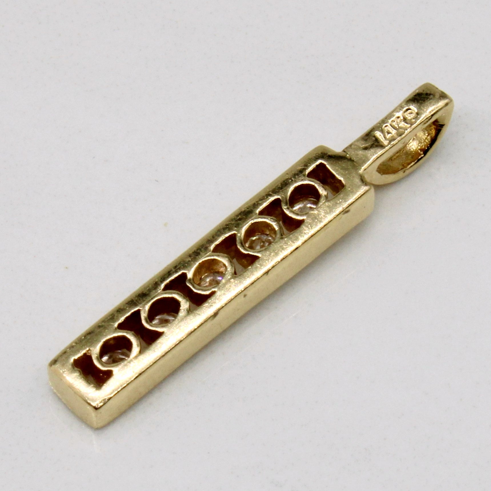 Diamond Column Pendant | 0.20ctw |