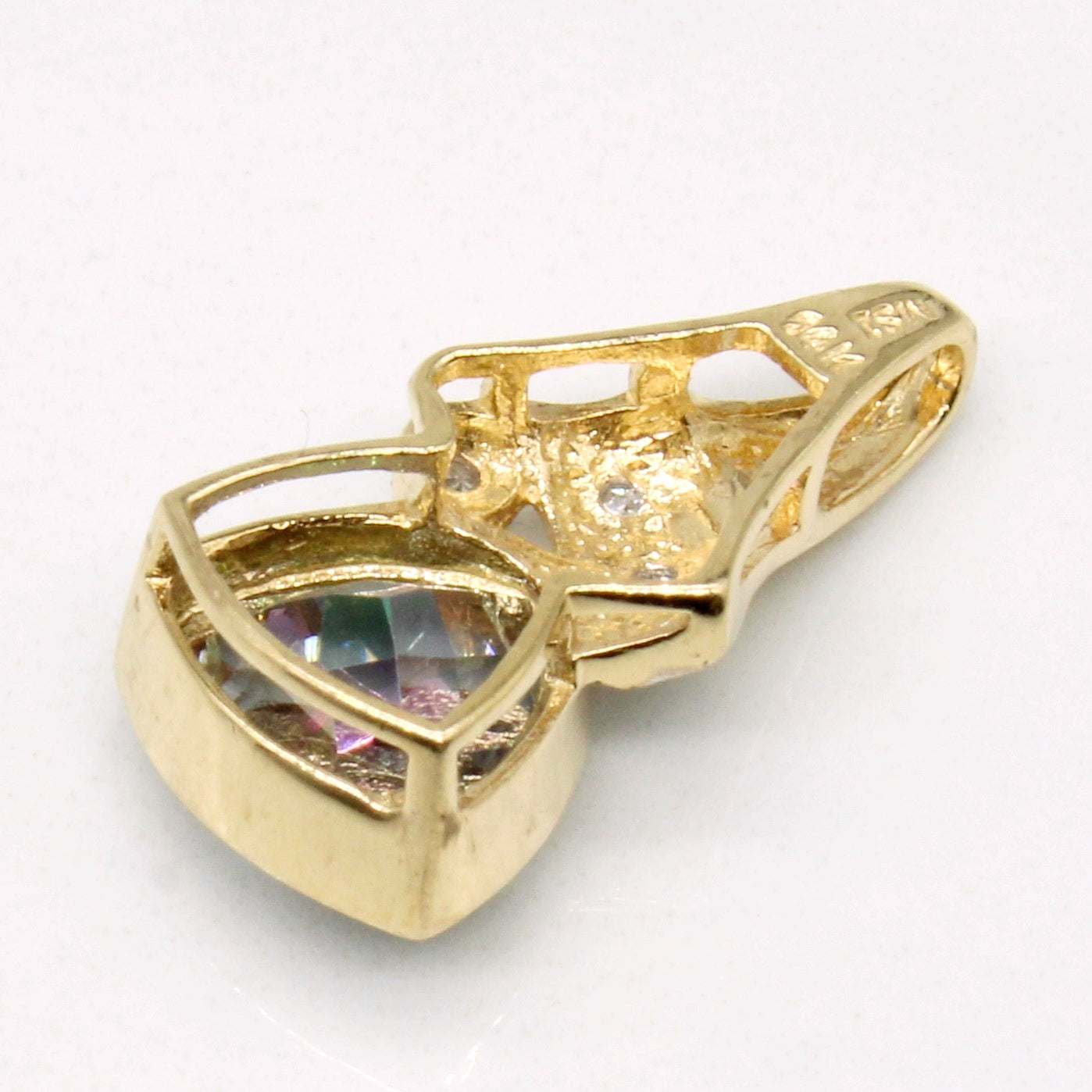 Pendentif en topaze mystique et diamants | 1,25 ct, 0,02 ct au total |