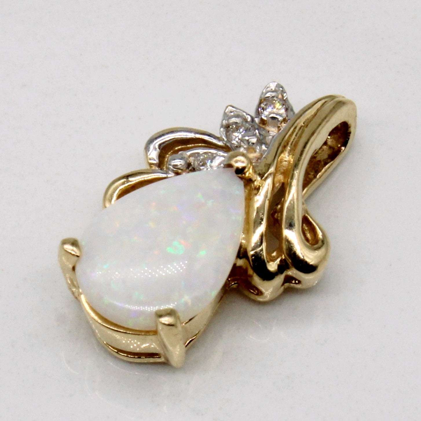 Opal & Diamond Pendant | 0.35ct, 0.024ctw |