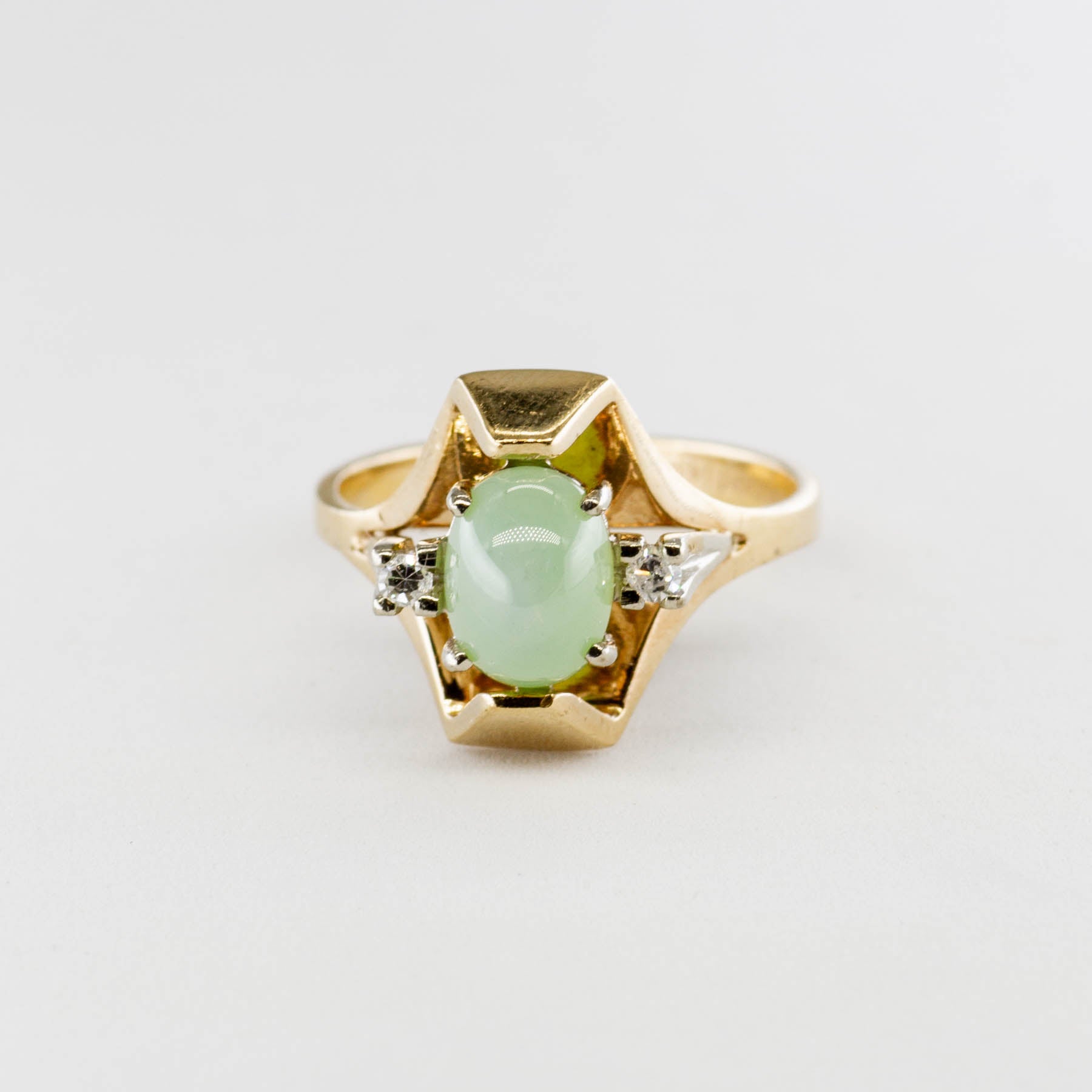Lindy Star Sapphire & Diamond Ring | 0.05ctw, 2.60ct | SZ 6 |