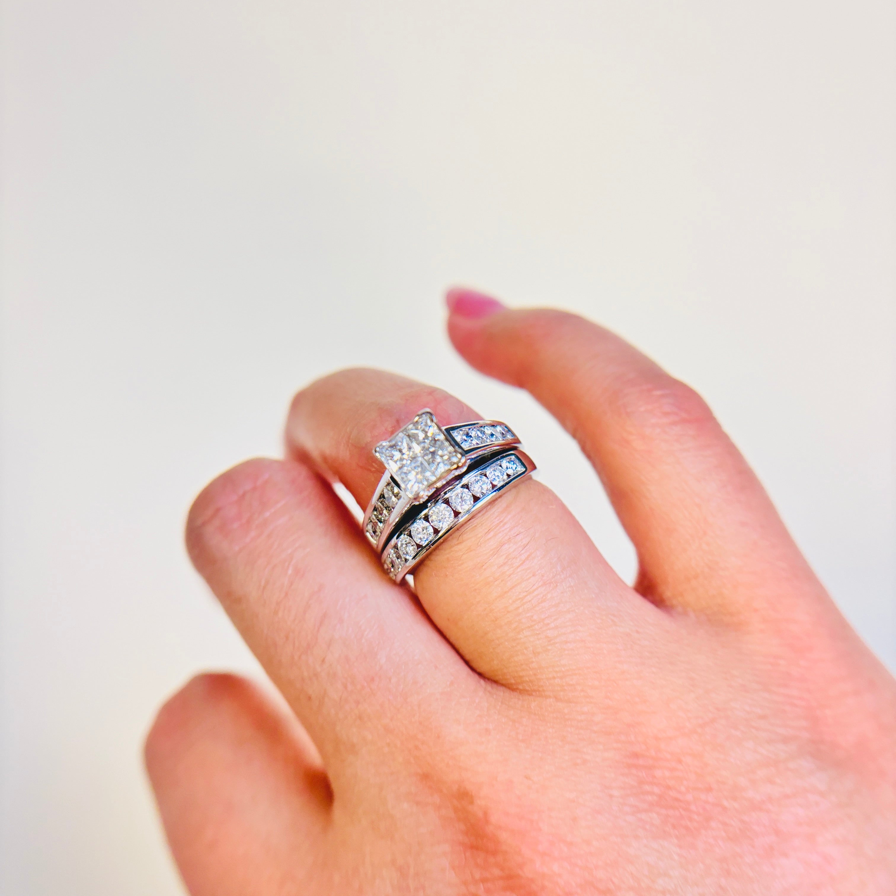 Alliance en or blanc 14 carats et diamants | 0,49 ct et 0,24 ct | Taille 6