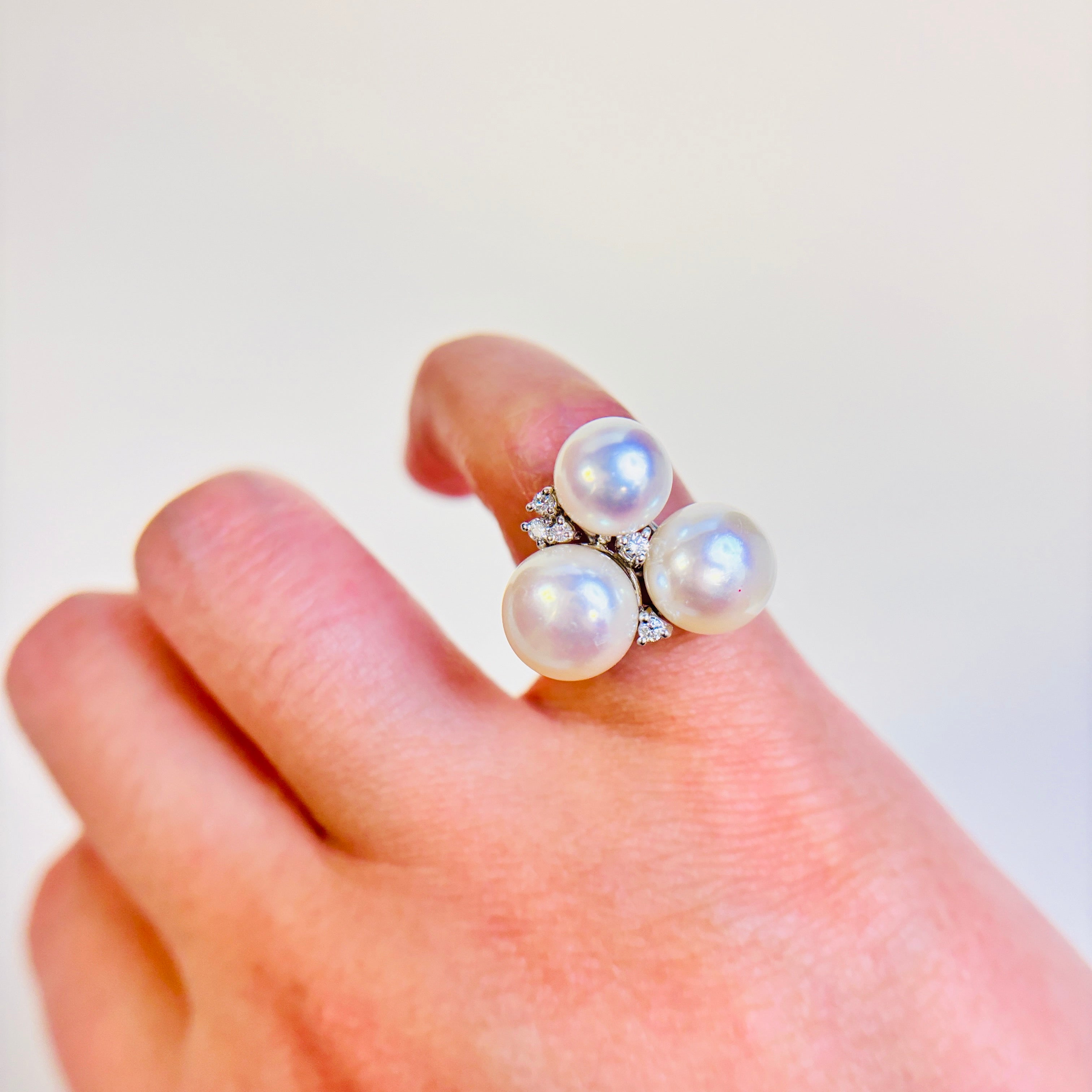 18k White Gold Pearl & Diamond Ring | 8.00x10.00x7.00mm, 0.10ctw | SZ 4.75
