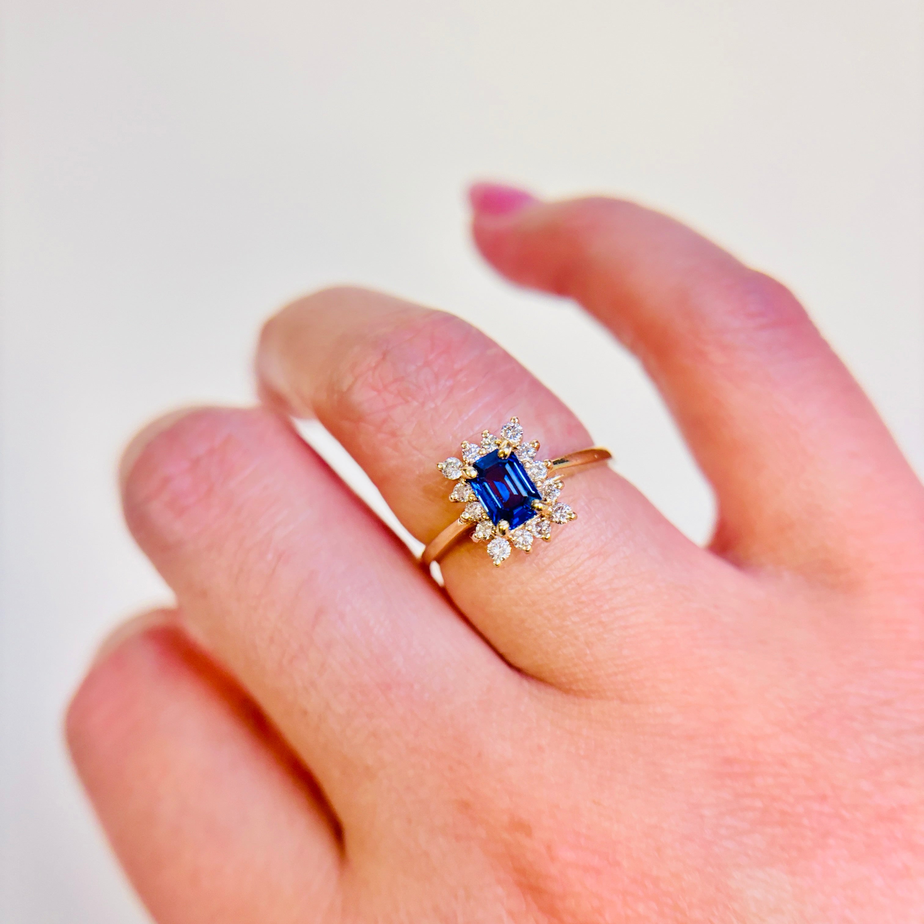 14k Yellow Gold Blue Sapphire & Diamond Ring | 0.74ctw, 0.20ctw | SZ 6.5