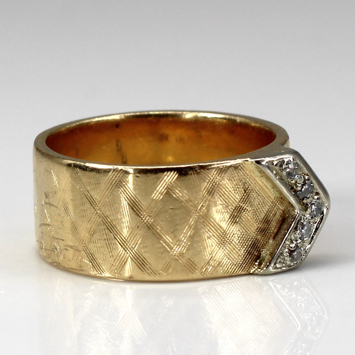 Textured Diamond Gold Band | 0.05ctw | SZ 5.5 |