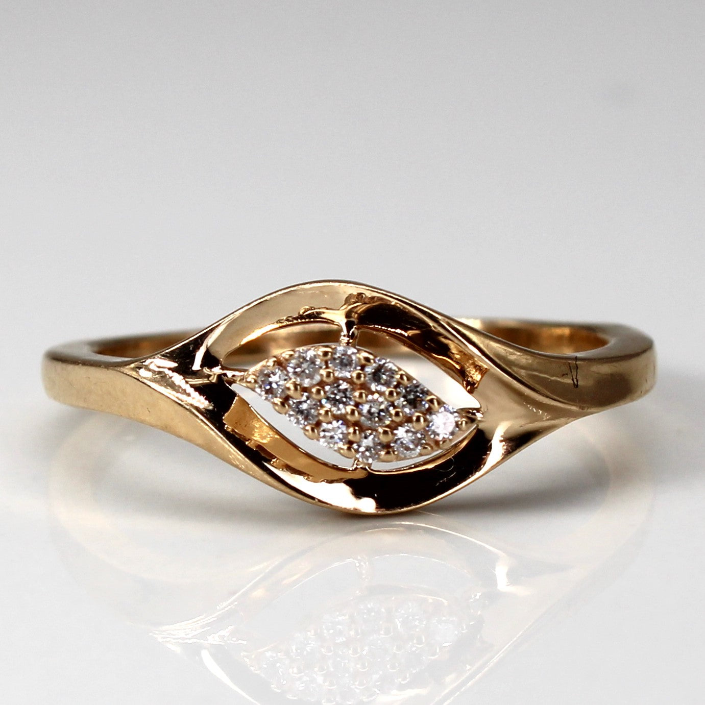 Cluster Set Diamond Ring | 0.12ctw| SZ 7.5 |