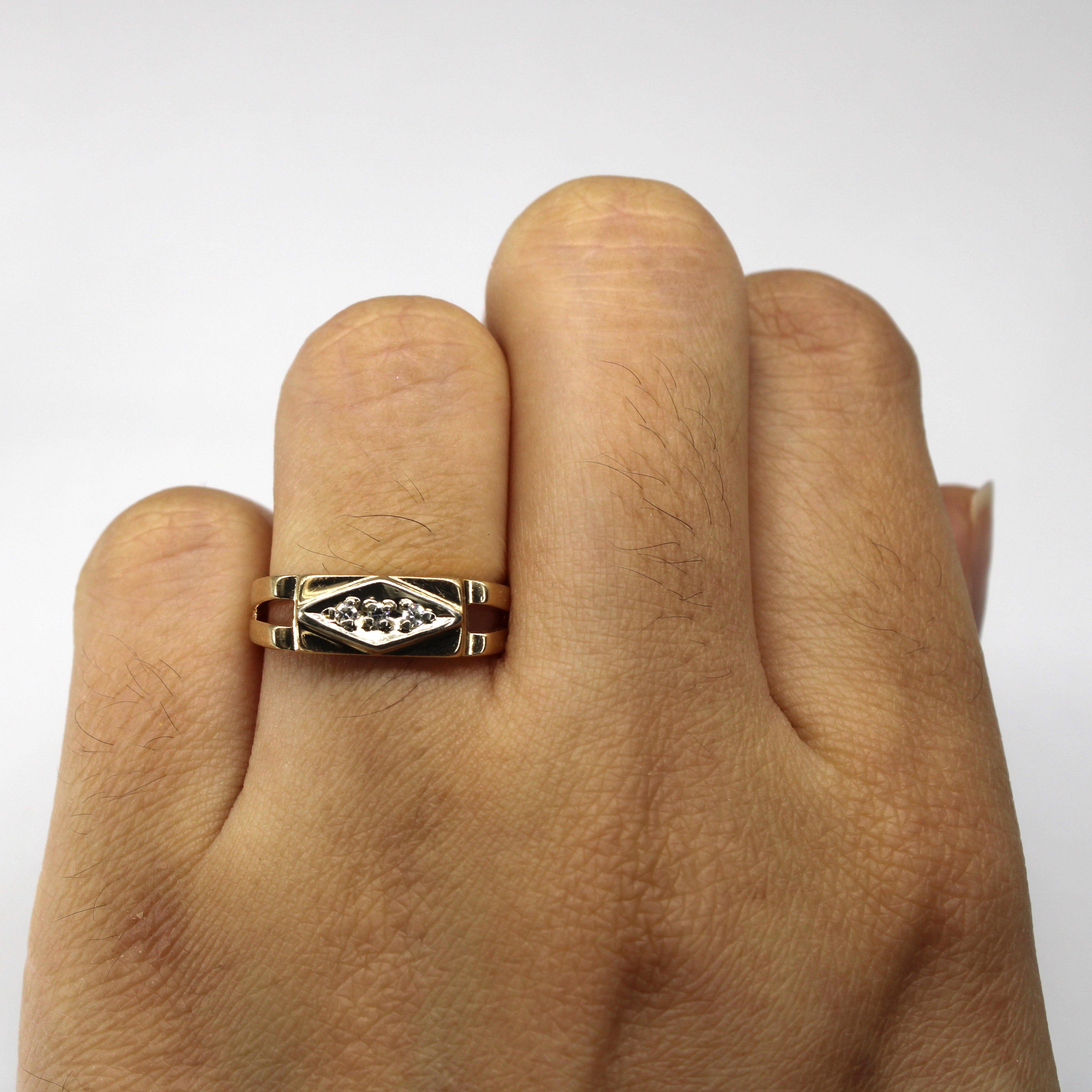 Diamond Open Shank Gold Ring | 0.06ctw | SZ 5.75 |