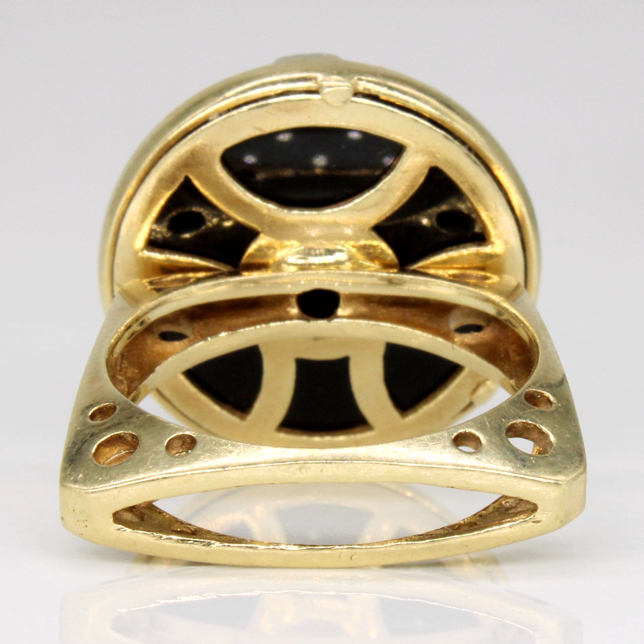 Onyx & Diamond Cocktail Ring | 5.00ct, 0.20ctw | SZ 7.25 |