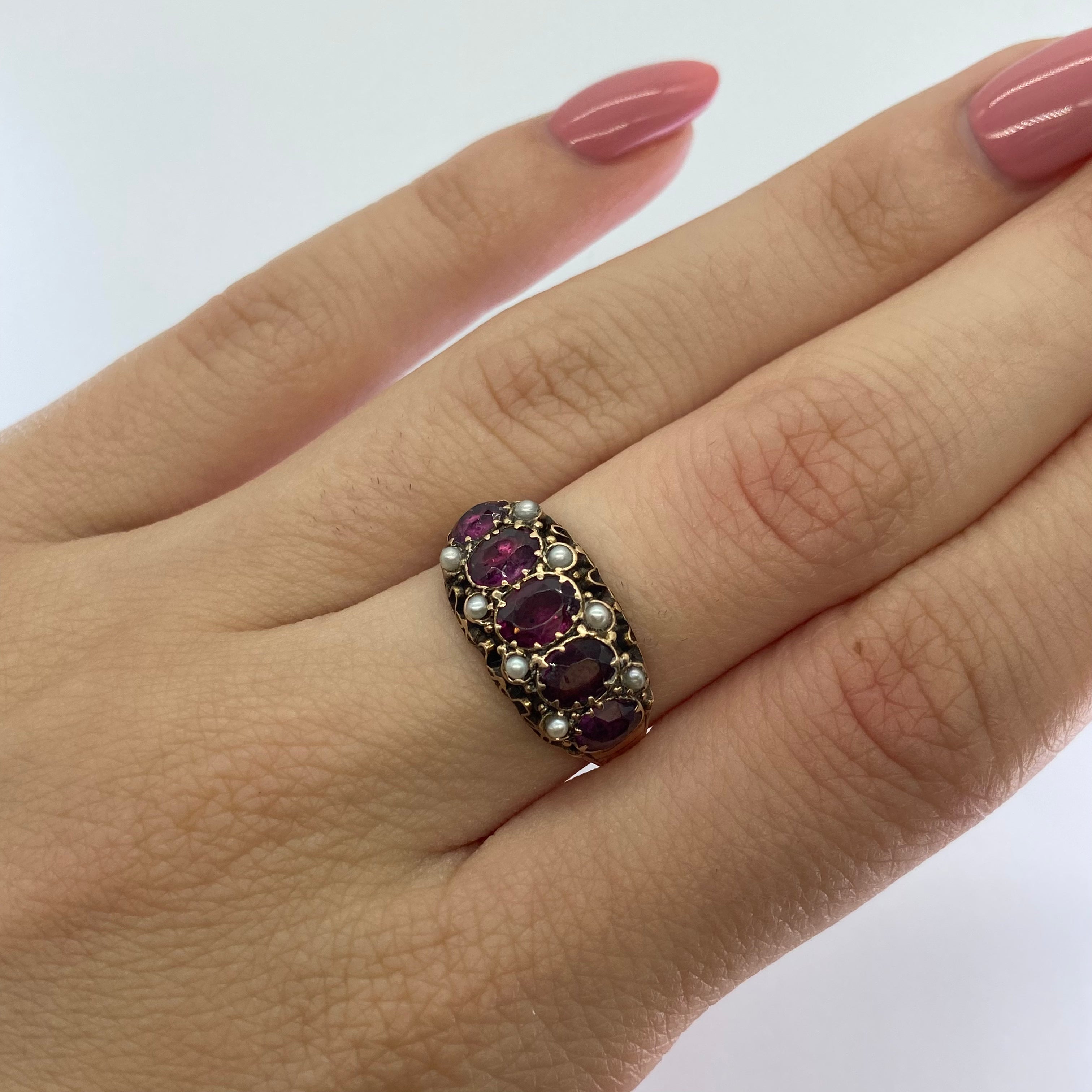 Victorian Garnet & Pearl Ring | 1.20ctw | SZ 5.75 |