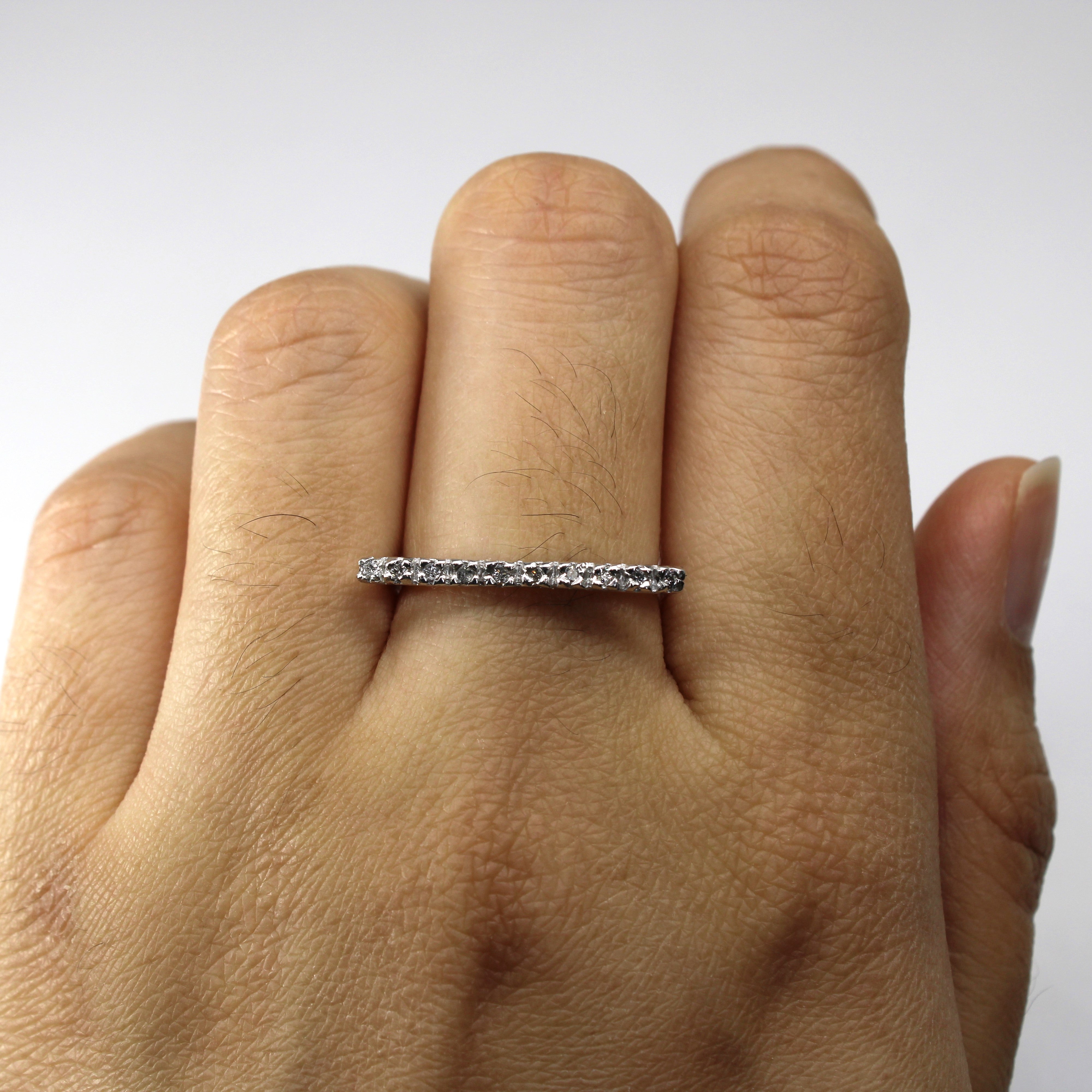 Bague en or blanc pavée de diamants | 0,10 ct | Taille 8 |
