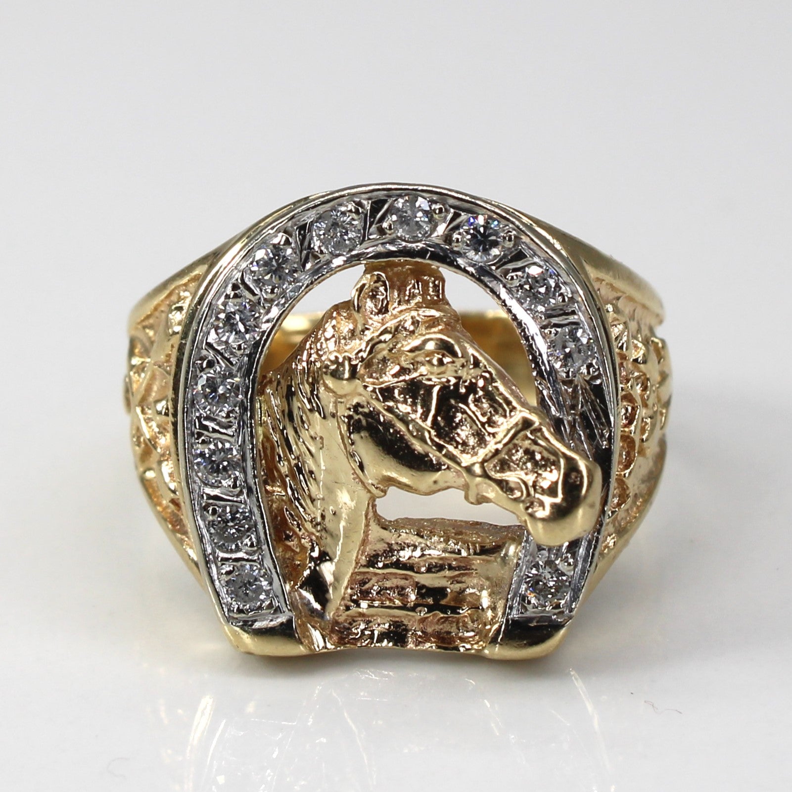 Diamond Horseshoe Design Gold Ring | 0.30ctw | SZ 8.5 |