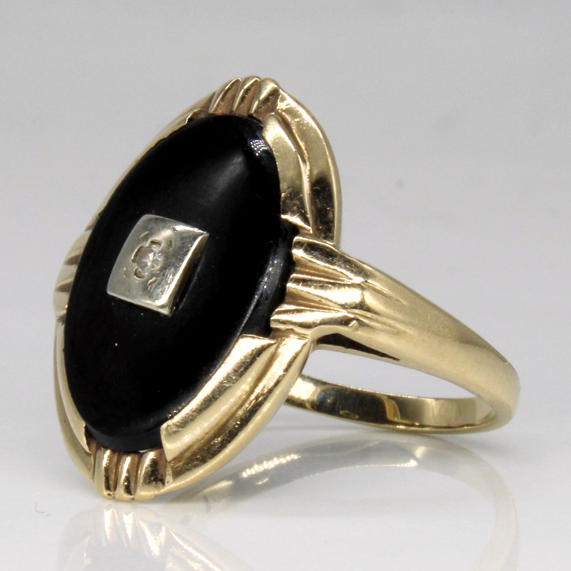 Onyx & Diamond Ring | 3.00ct, 0.02ct | SZ 6.5 |